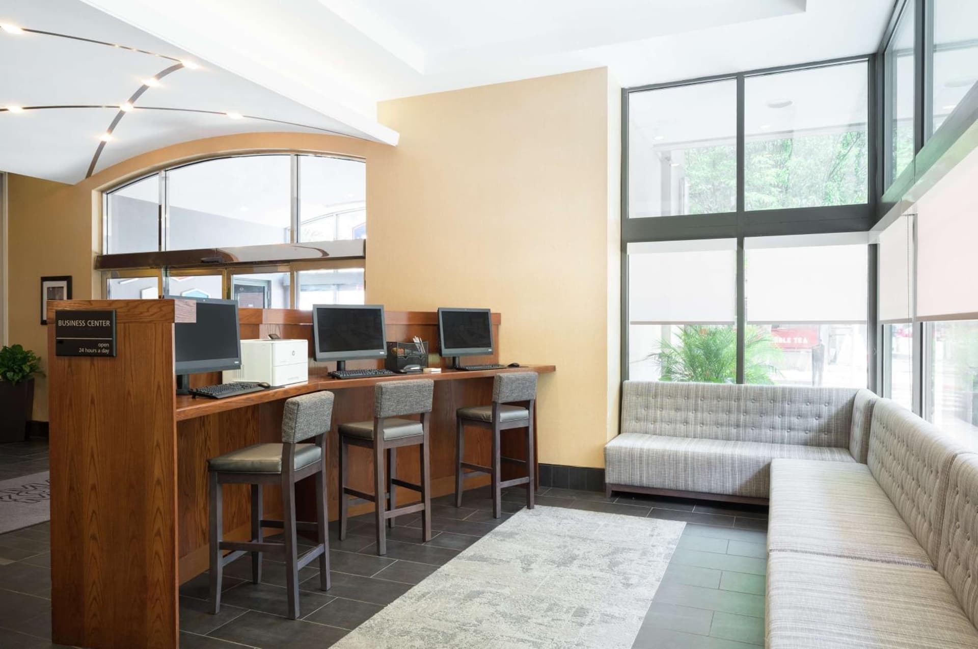 Hampton Inn Philadelphia Center City-Convention Center gallery photo in Philadelphia, PA — image 33
