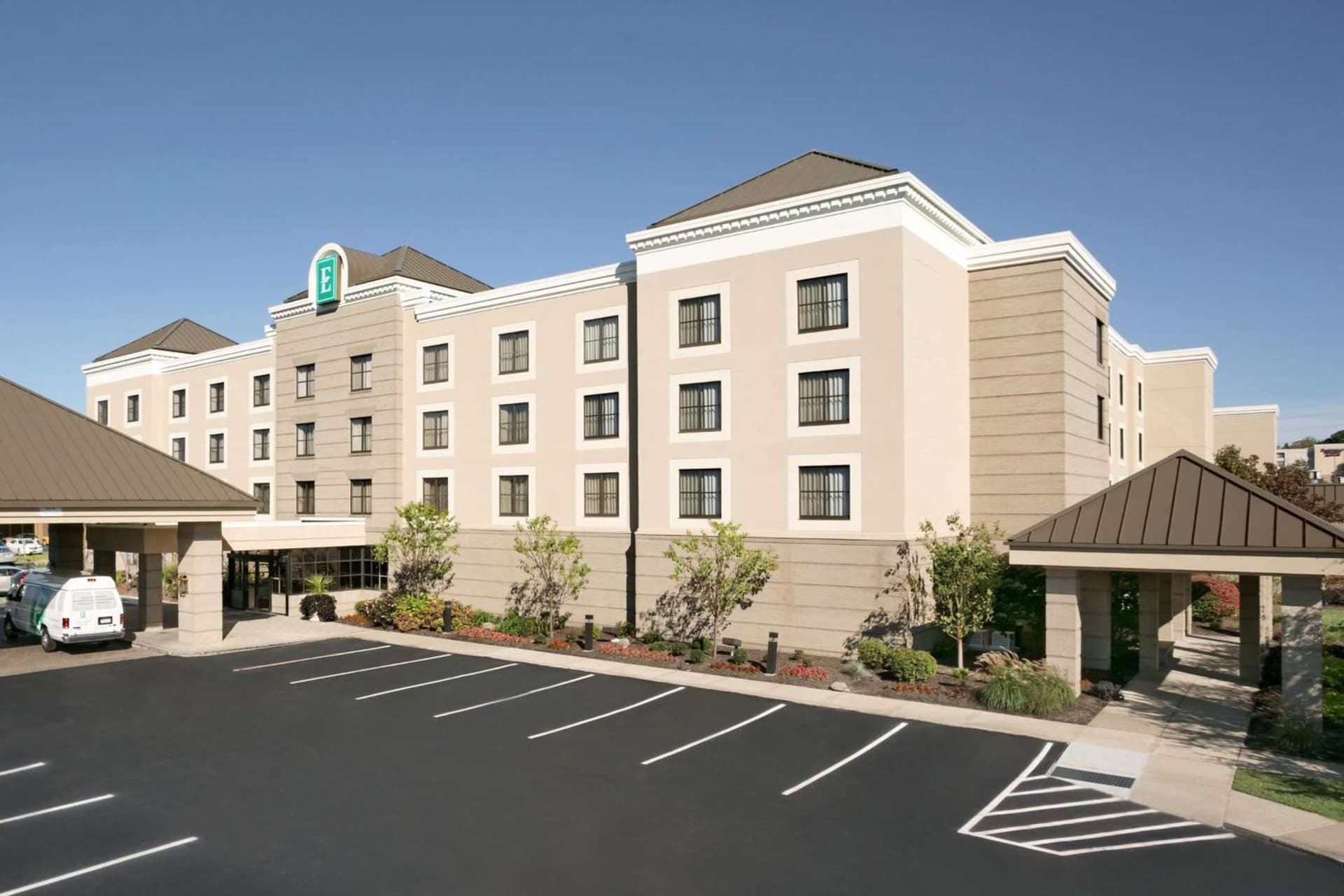Embassy Suites Cleveland - Beachwood featured exterior or lobby in Beachwood, OH — similar hotel