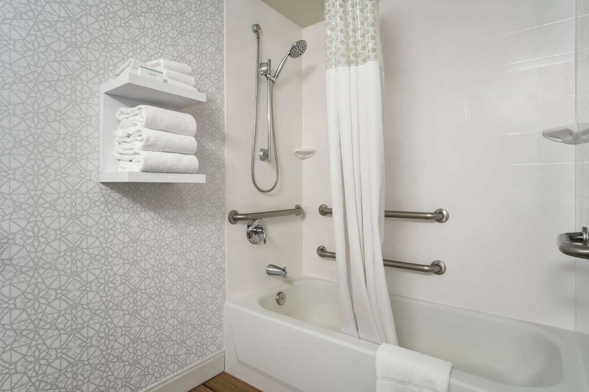 Hampton Inn Phoenix-Chandler gallery photo in Chandler, AZ — image 9