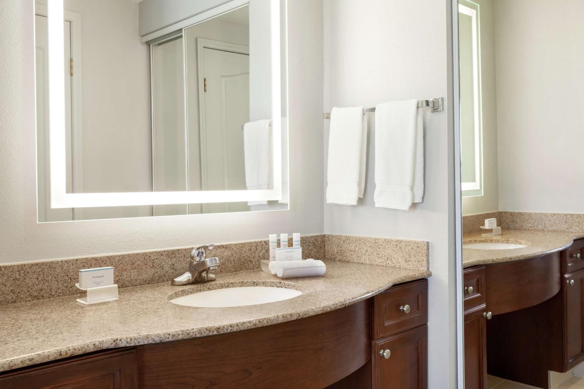 Homewood Suites by Hilton Sacramento/Roseville property views in Roseville, CA — gallery photo 3