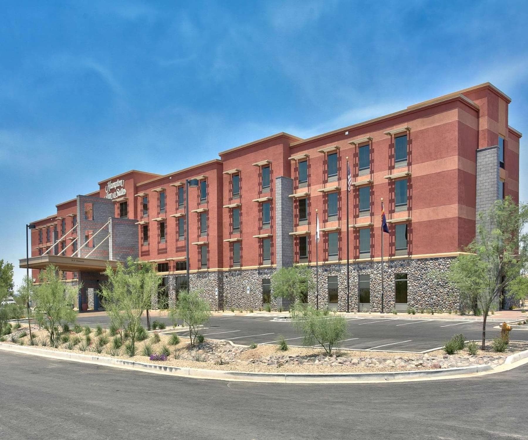 Hampton Inn & Suites Scottsdale at Talking Stick interior in Scottsdale, AZ — gallery photo 2