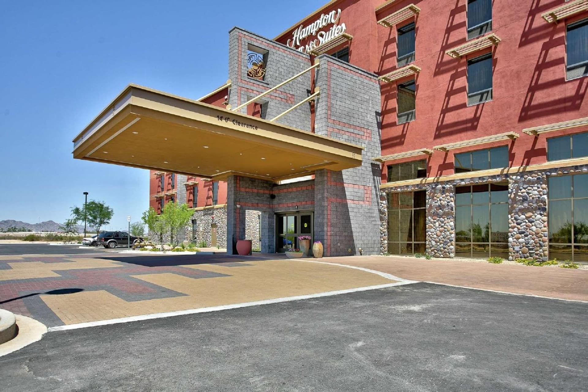 Hampton Inn & Suites Scottsdale at Talking Stick featured exterior or lobby in Scottsdale, AZ — similar hotel