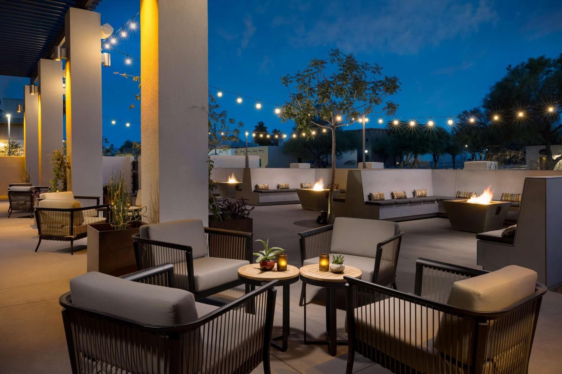 Doubletree By Hilton Tucson Downtown Convention Center interior in Tucson, AZ — gallery photo 2