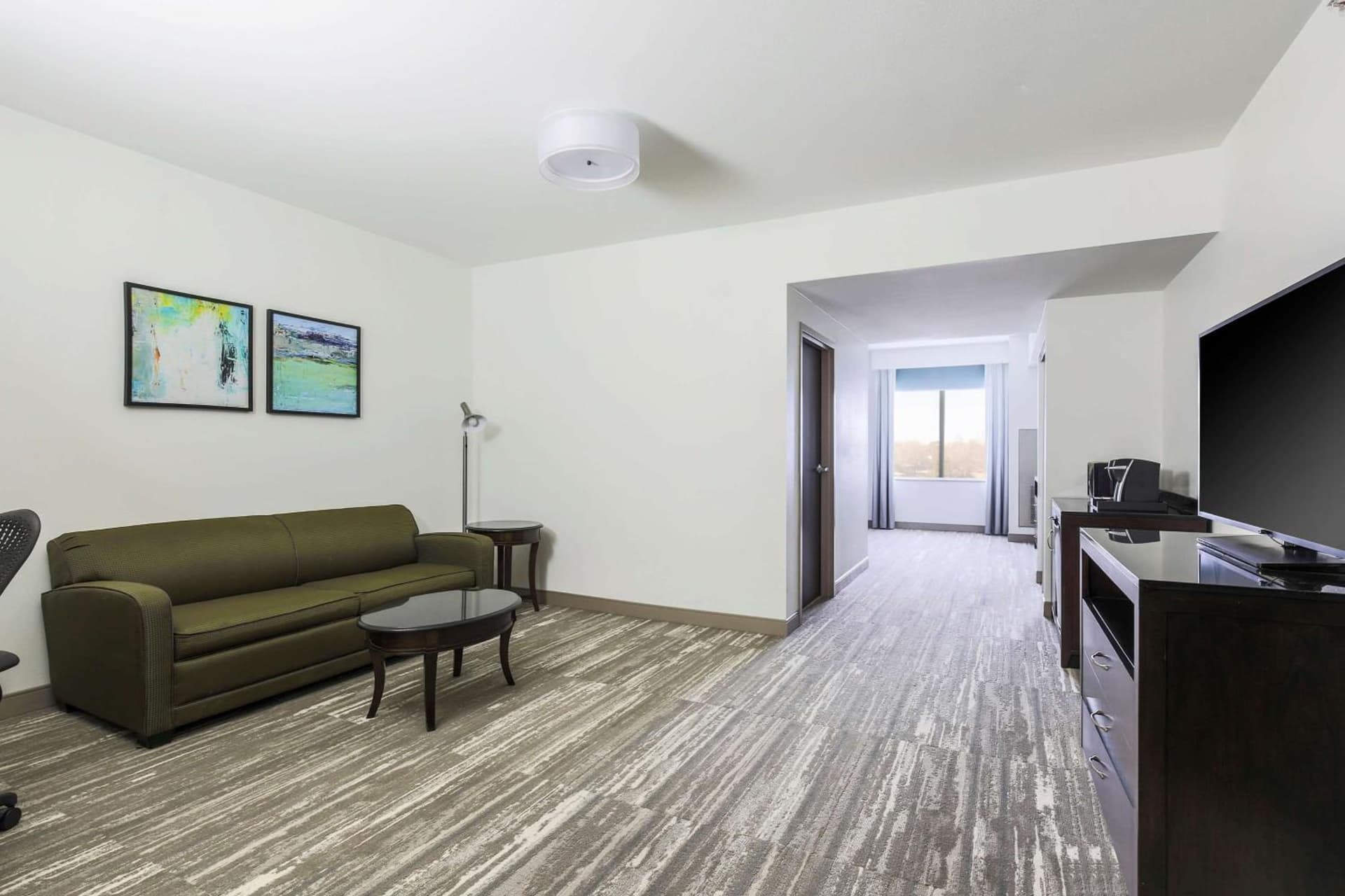 Hilton Garden Inn Norman gallery photo in Norman, OK — image 7
