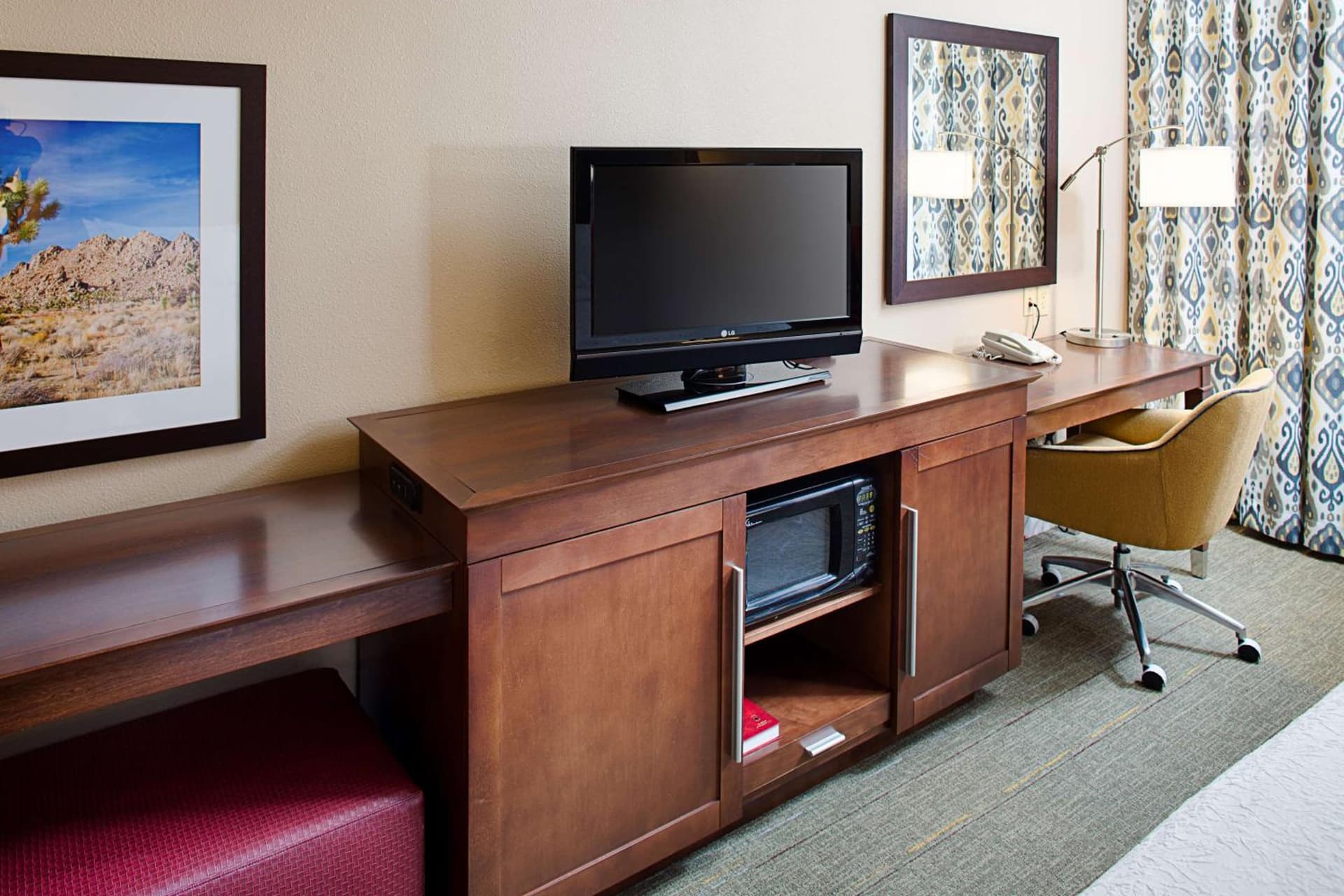 Hampton Inn & Suites Palmdale gallery photo in Palmdale, CA — image 28