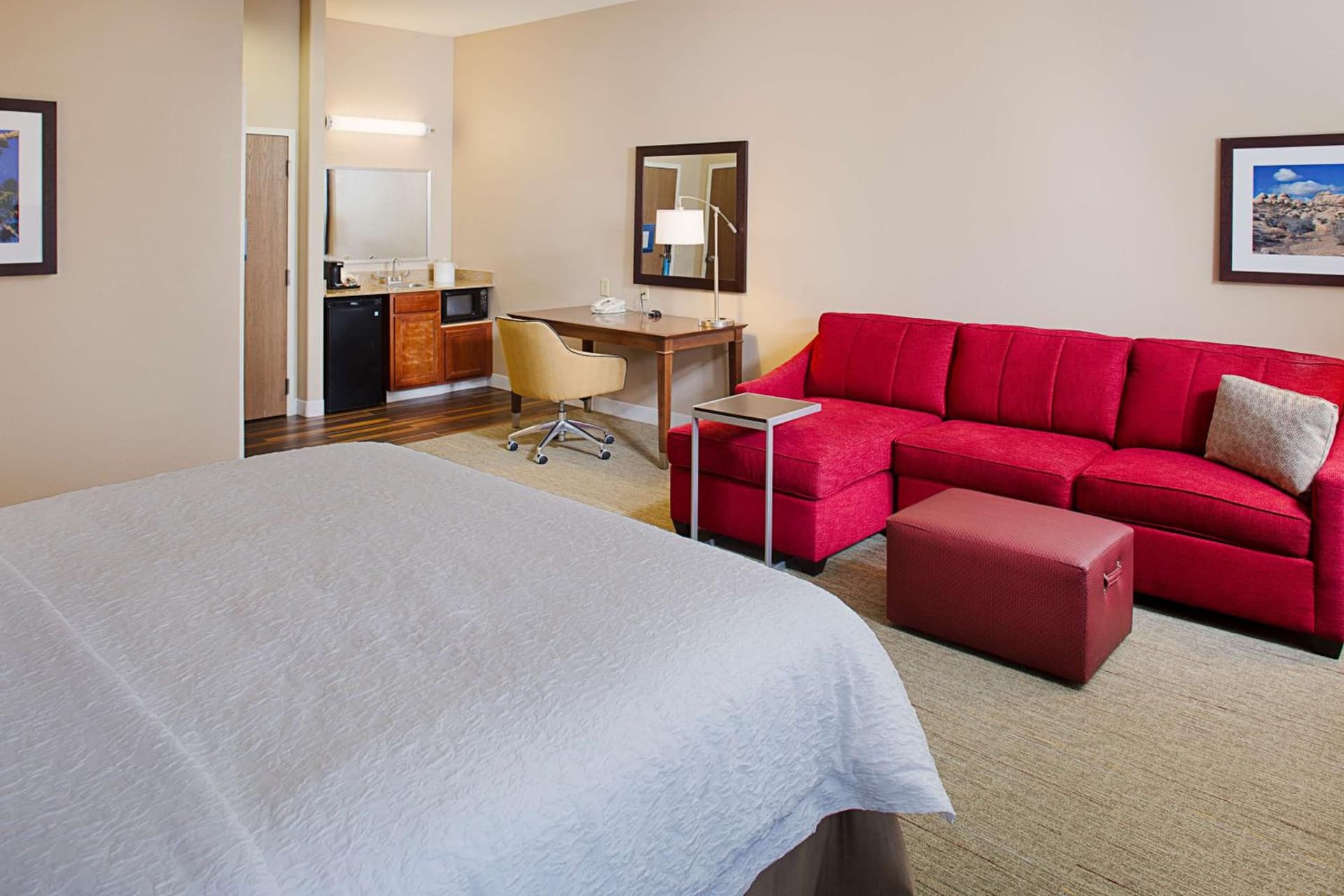 Hampton Inn & Suites Palmdale gallery photo in Palmdale, CA — image 27