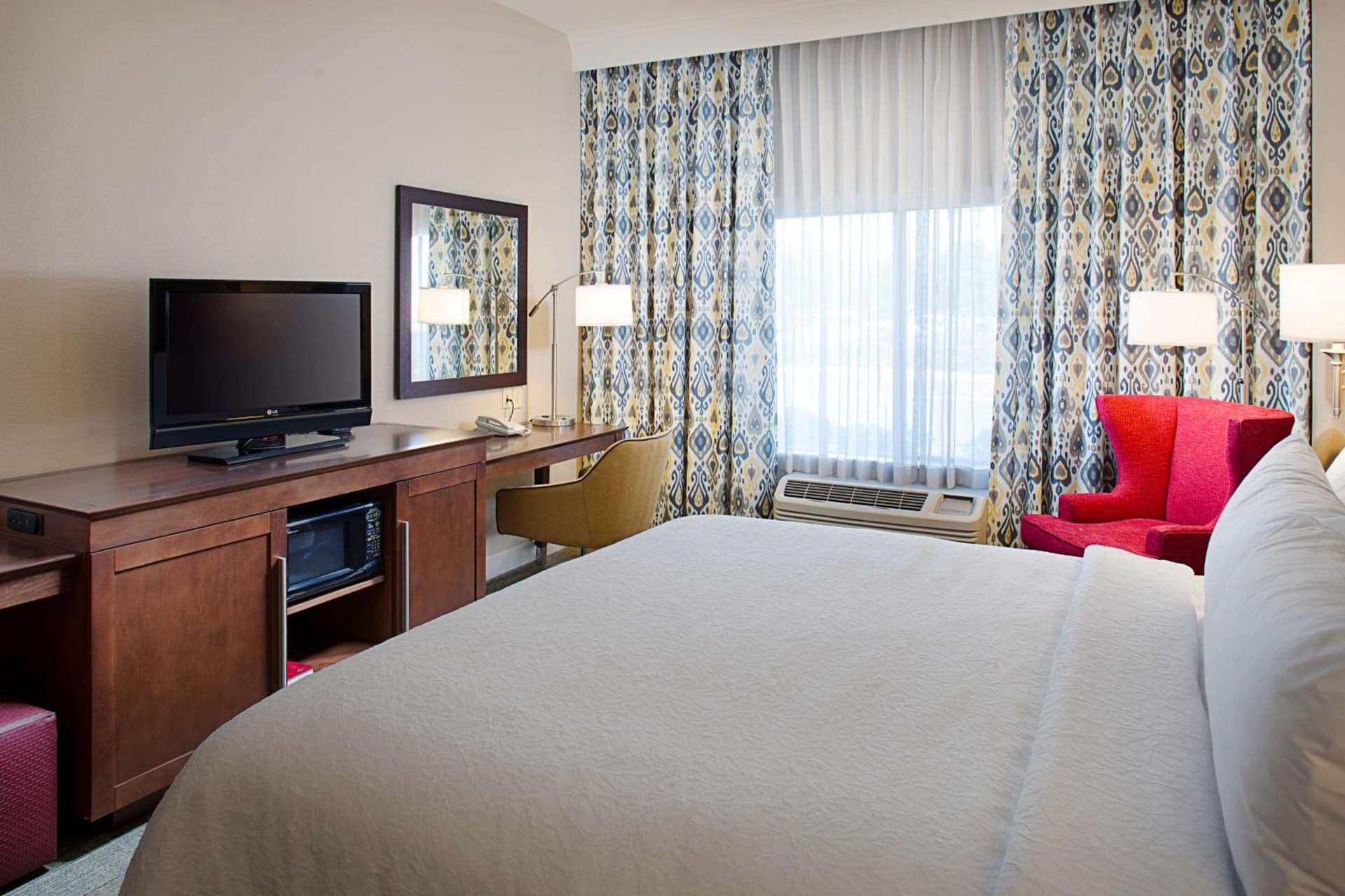 Hampton Inn & Suites Palmdale gallery photo in Palmdale, CA — image 12