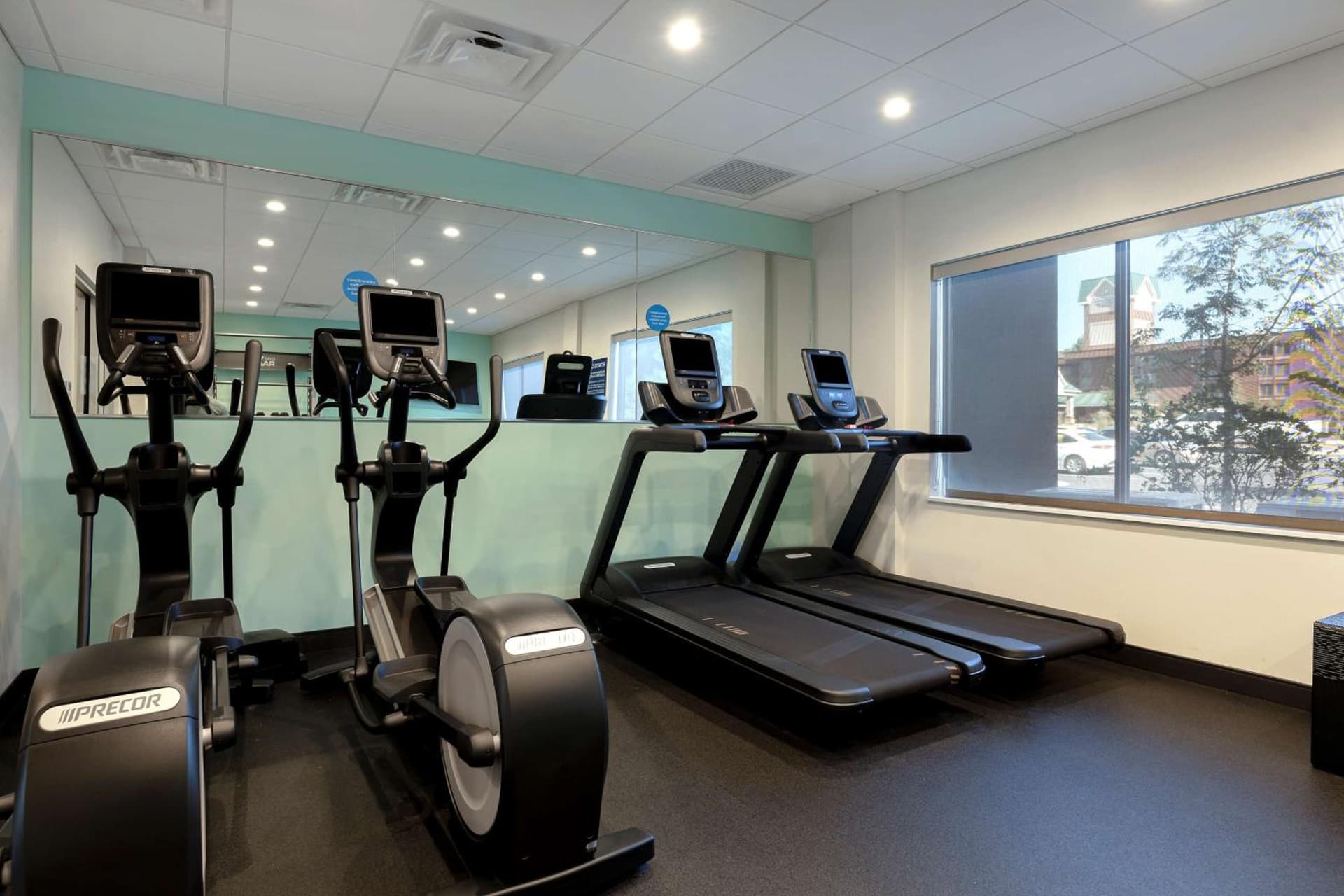 Tru By Hilton Atlanta Galleria Ballpark, GA interior in Atlanta, GA — gallery photo 2