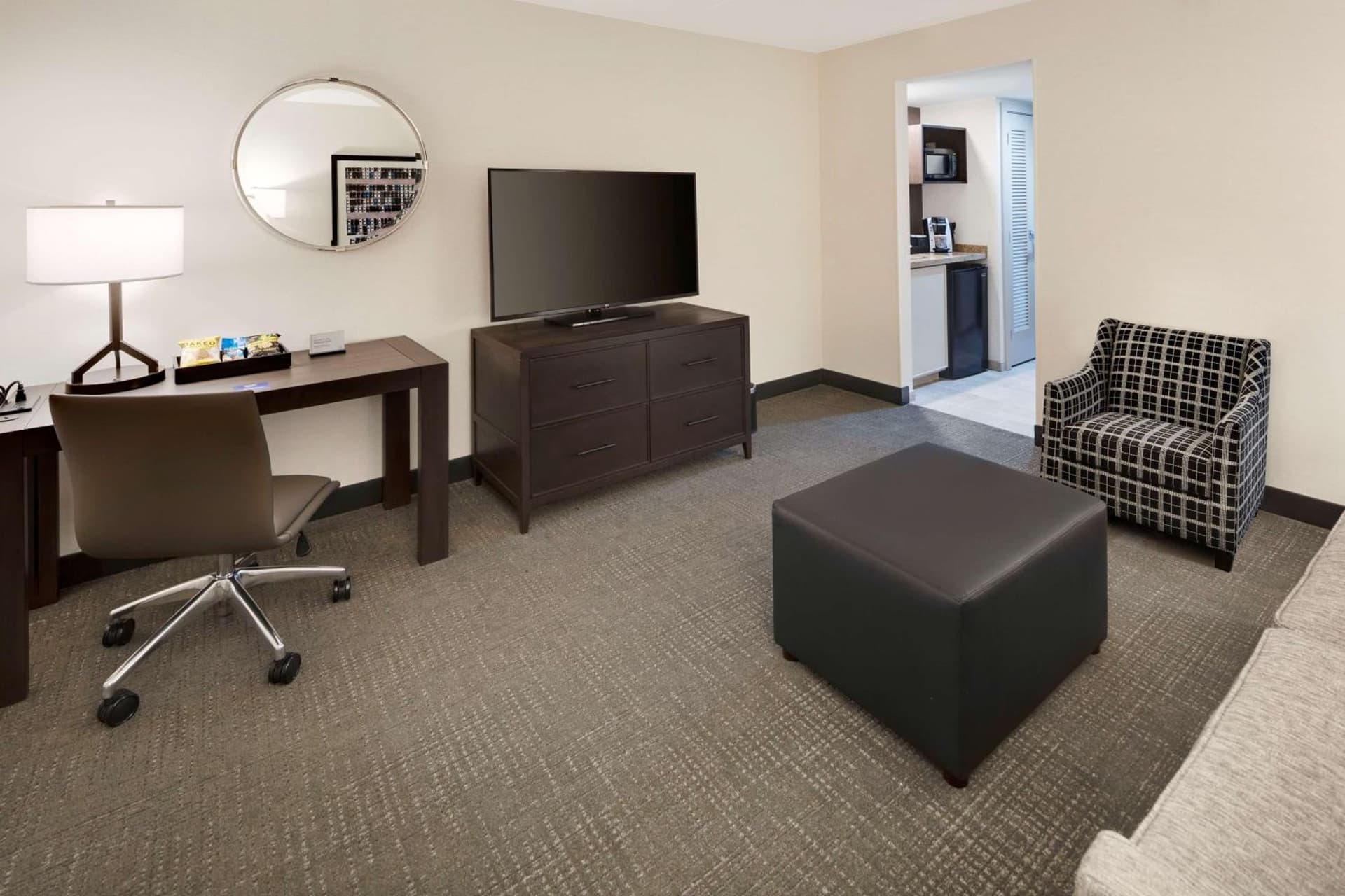 Embassy Suites by Hilton Detroit Troy Auburn Hills gallery photo in Troy, MI — image 57