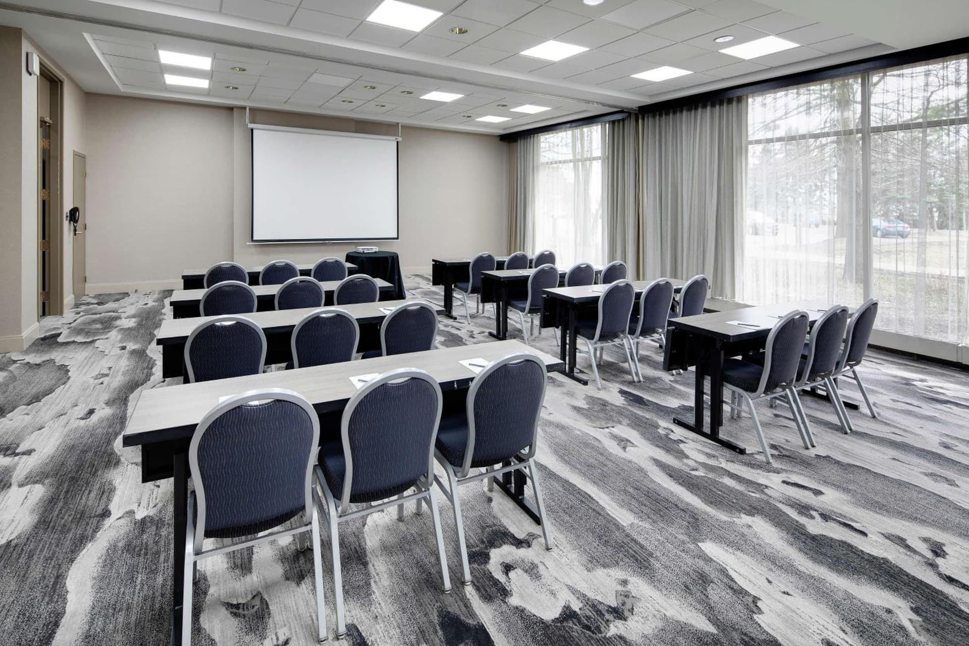 Embassy Suites by Hilton Detroit Troy Auburn Hills gallery photo in Troy, MI — image 41