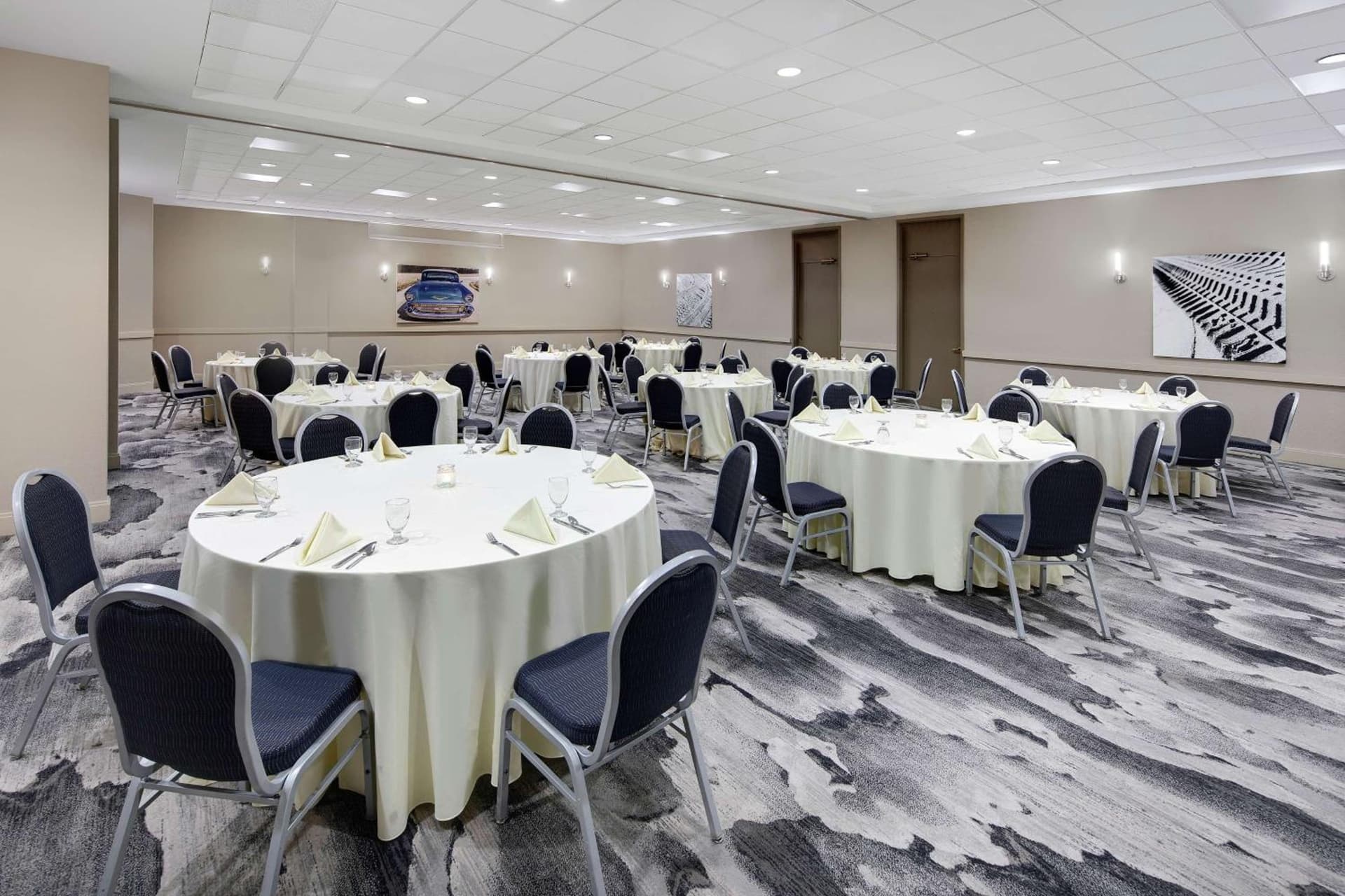Embassy Suites by Hilton Detroit Troy Auburn Hills gallery photo in Troy, MI — image 69