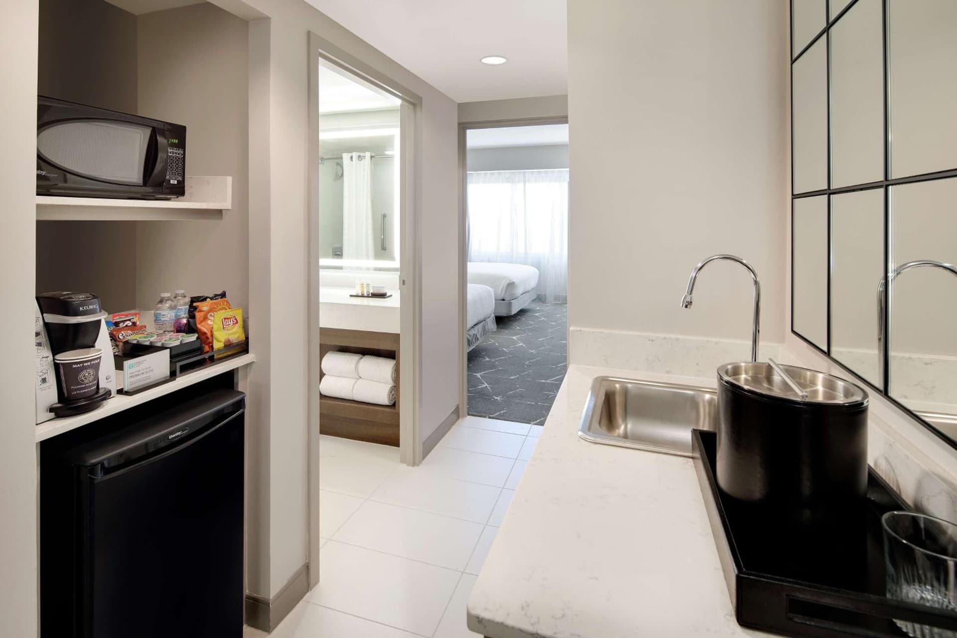 Embassy Suites by Hilton Atlanta Perimeter Center gallery photo in Atlanta, GA — image 16