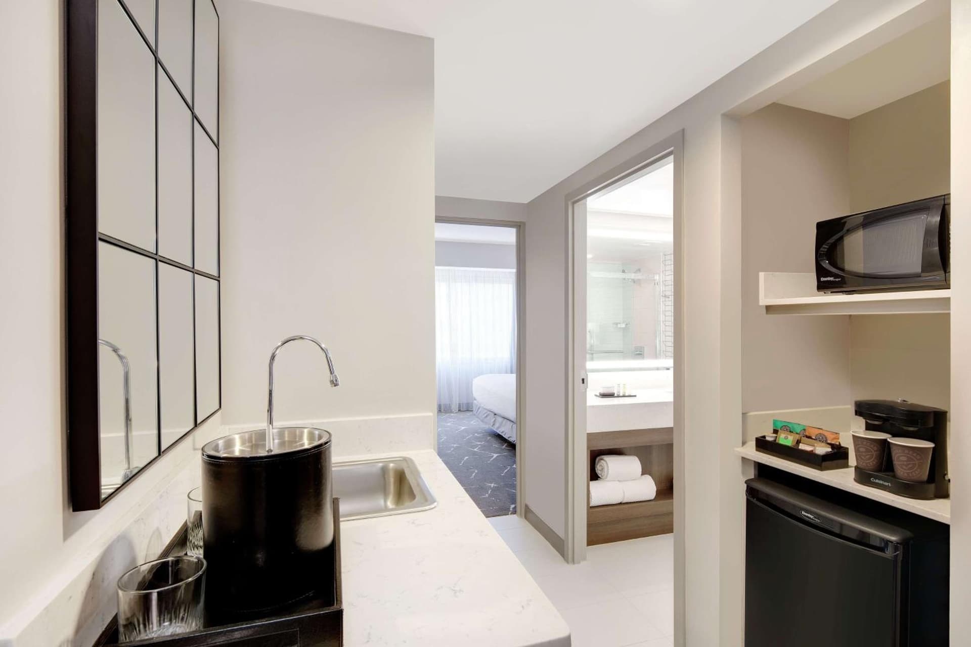 Embassy Suites by Hilton Atlanta Perimeter Center gallery photo in Atlanta, GA — image 9