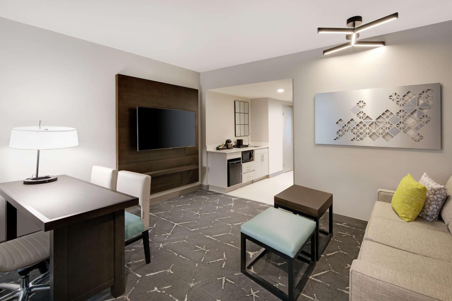 Embassy Suites by Hilton Atlanta Perimeter Center interior in Atlanta, GA — gallery photo 2