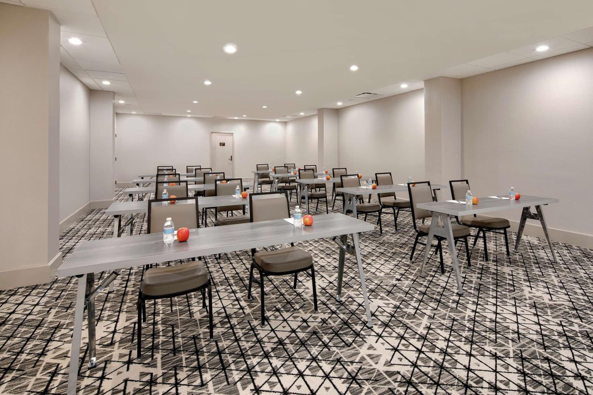 Embassy Suites by Hilton Atlanta Perimeter Center gallery photo in Atlanta, GA — image 57