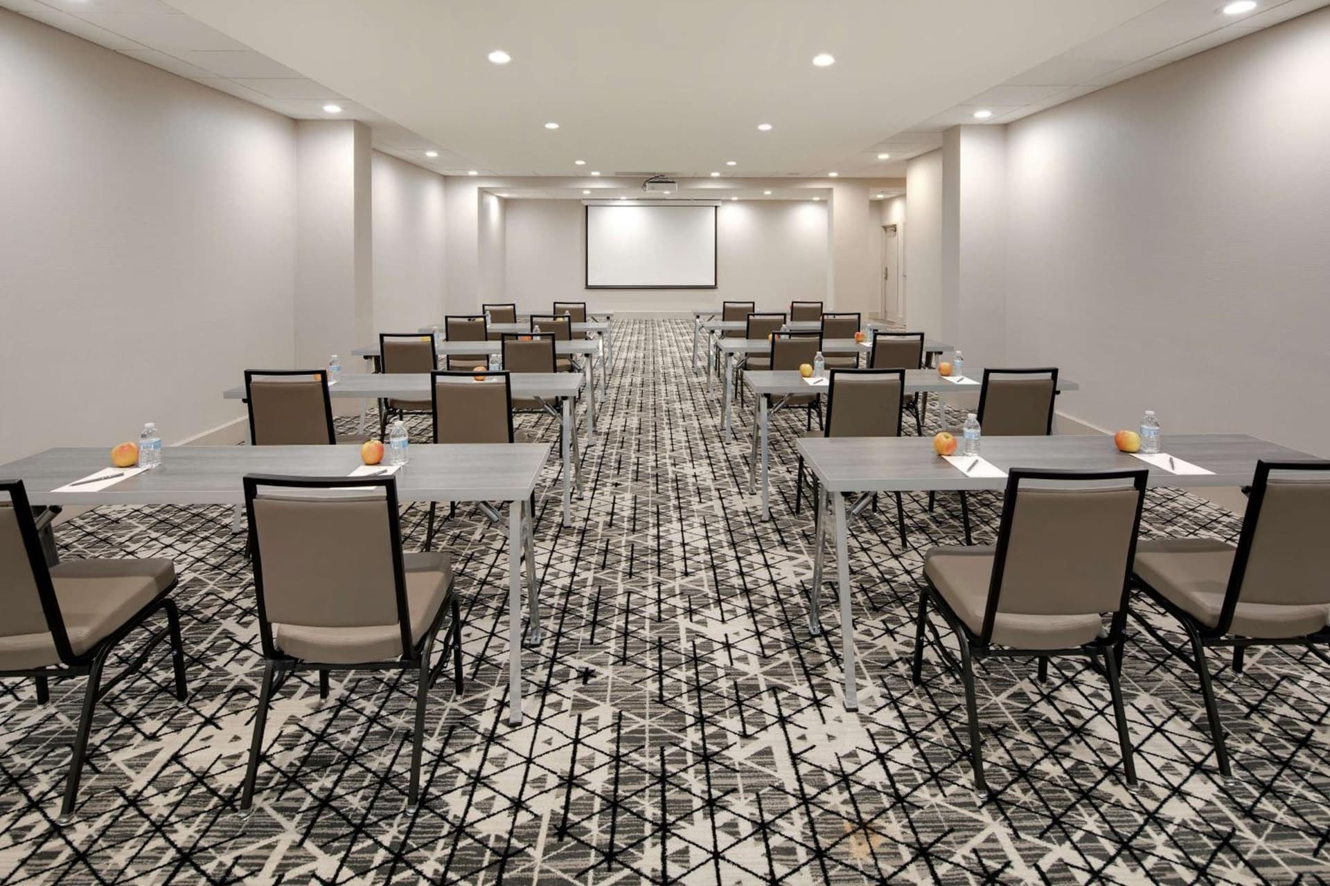 Embassy Suites by Hilton Atlanta Perimeter Center gallery photo in Atlanta, GA — image 35