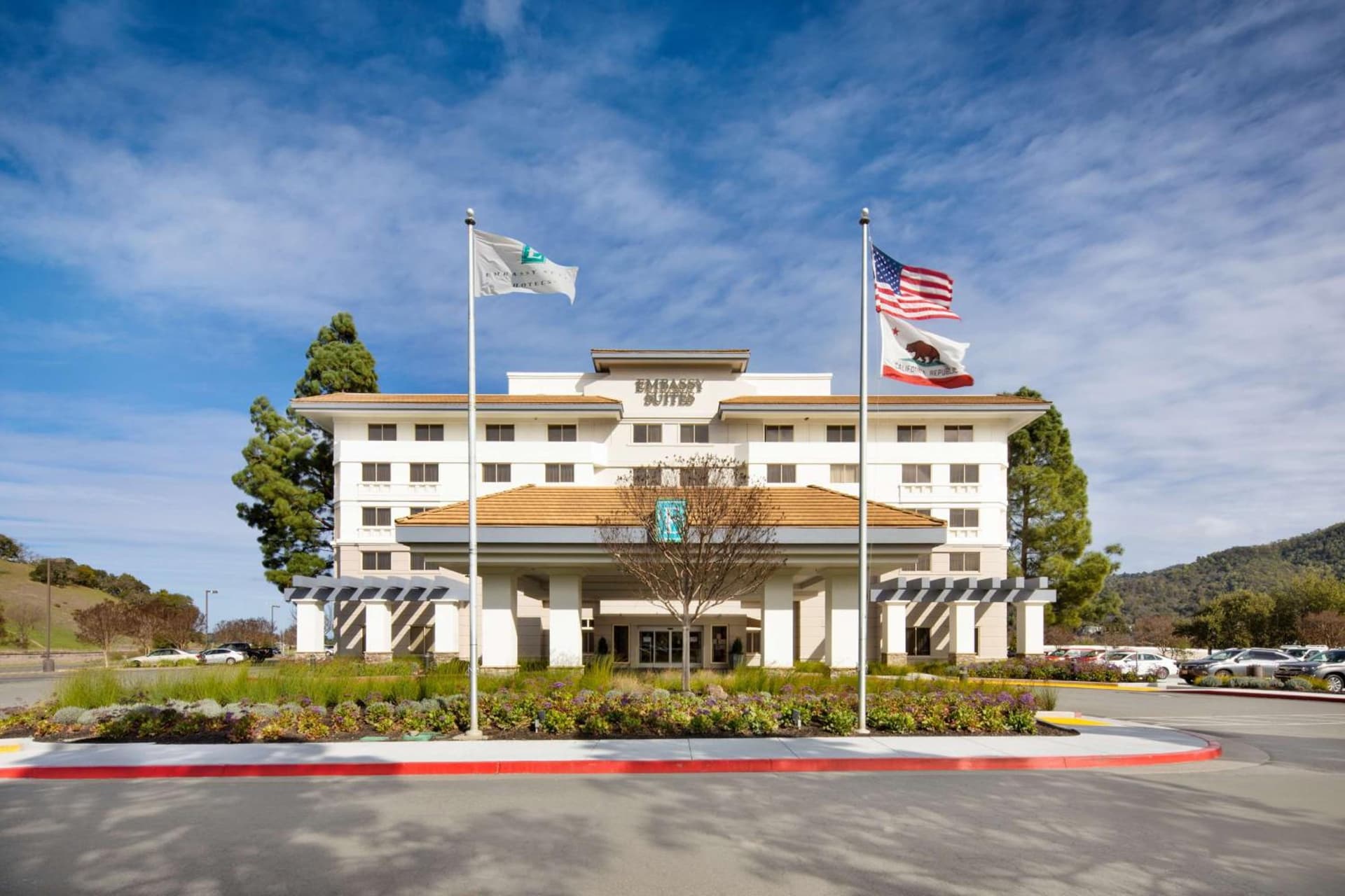 Embassy Suites by Hilton San Rafael at Marin Center interior in San Rafael, CA — gallery photo 2
