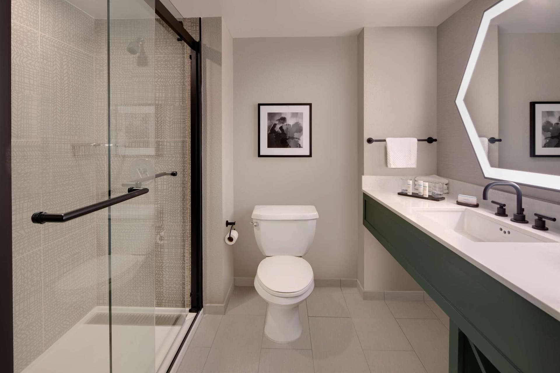 Embassy Suites by Hilton San Rafael at Marin Center gallery photo in San Rafael, CA — image 25