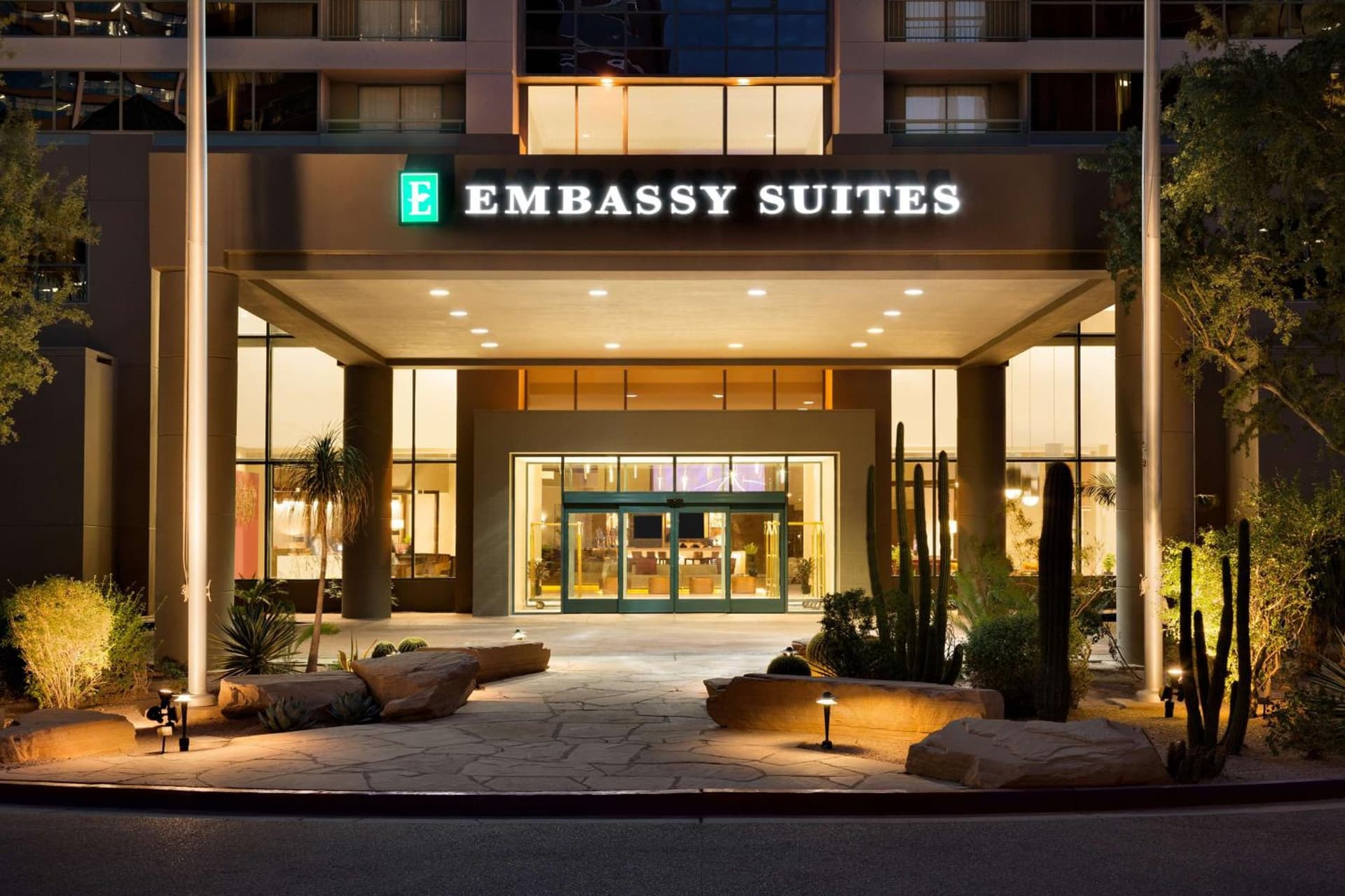 Embassy Suites by Hilton Phoenix Downtown North gallery photo in Phoenix, AZ — image 52
