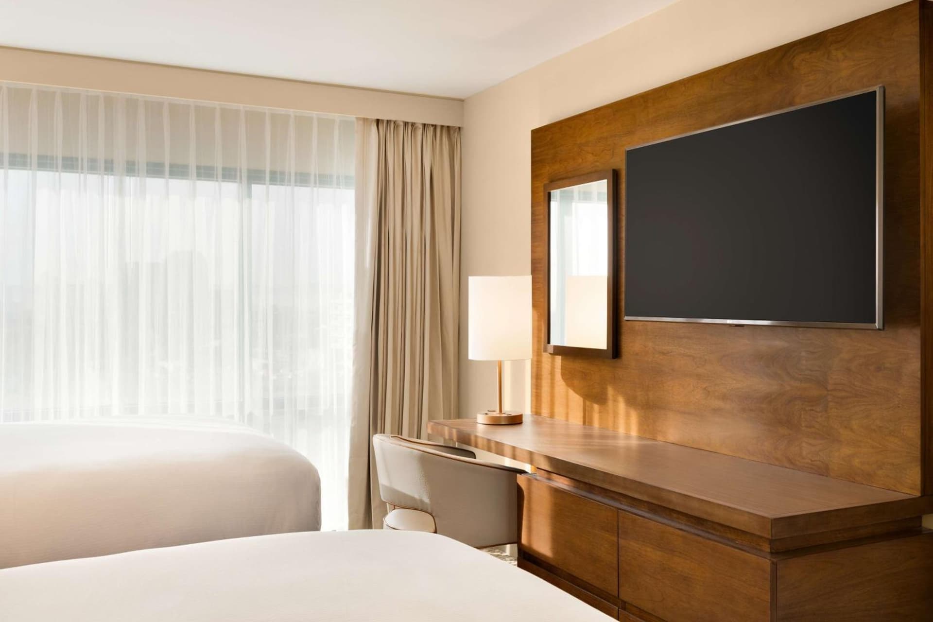 Embassy Suites by Hilton Phoenix Downtown North gallery photo in Phoenix, AZ — image 64