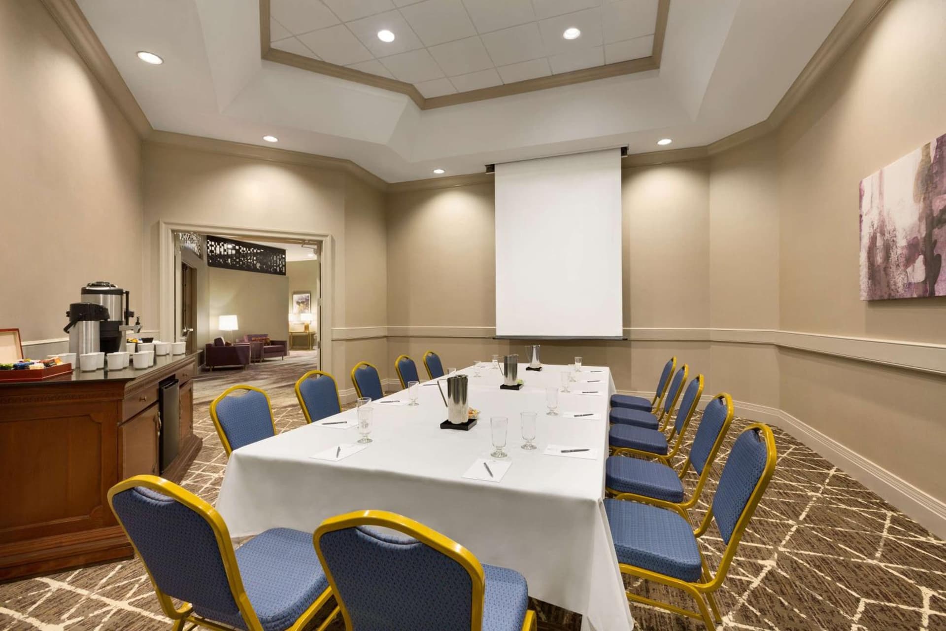 Embassy Suites by Hilton Phoenix Downtown North gallery photo in Phoenix, AZ — image 11