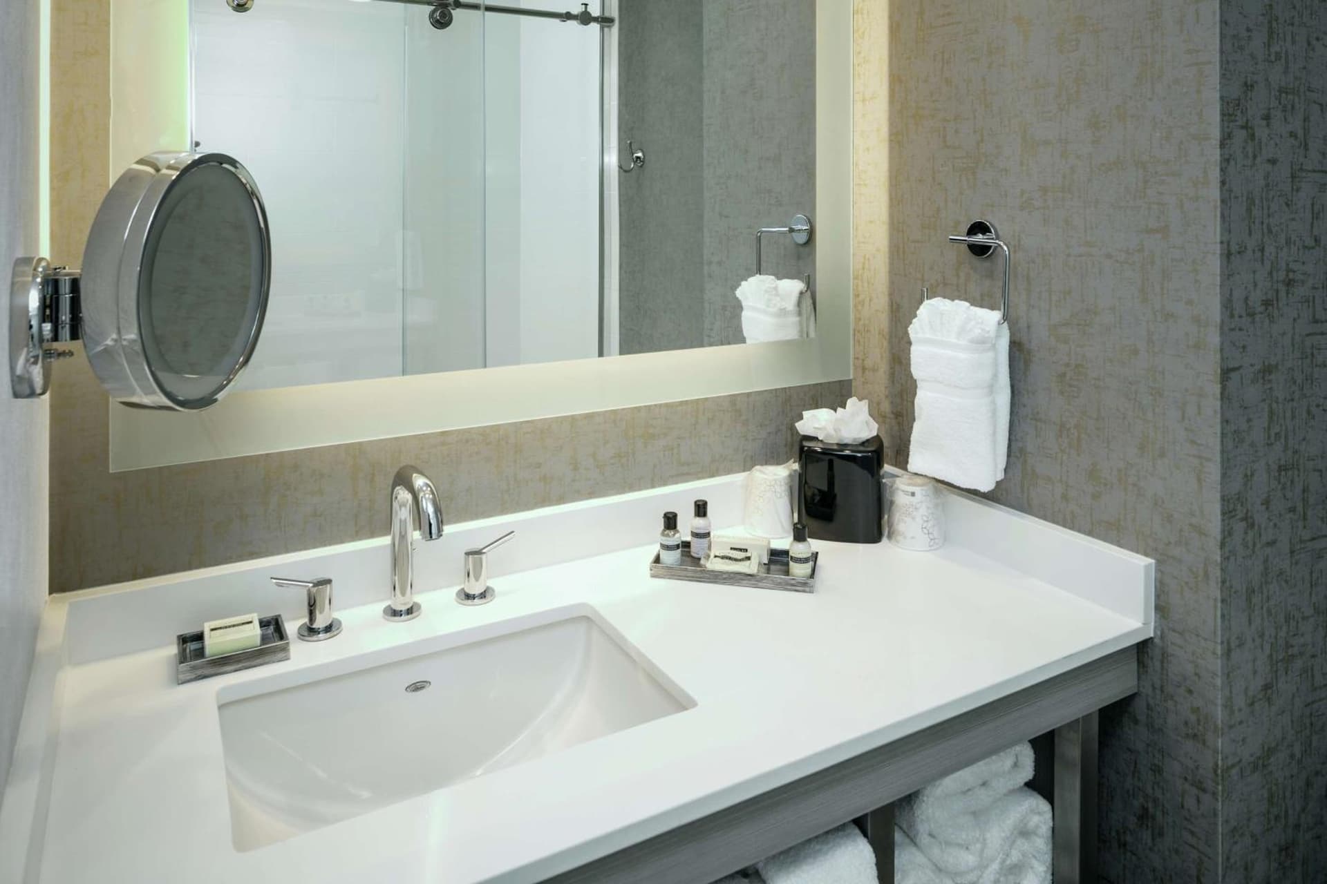Hilton Garden Inn Seattle Bellevue Downtown, WA gallery photo in Bellevue, WA — image 5