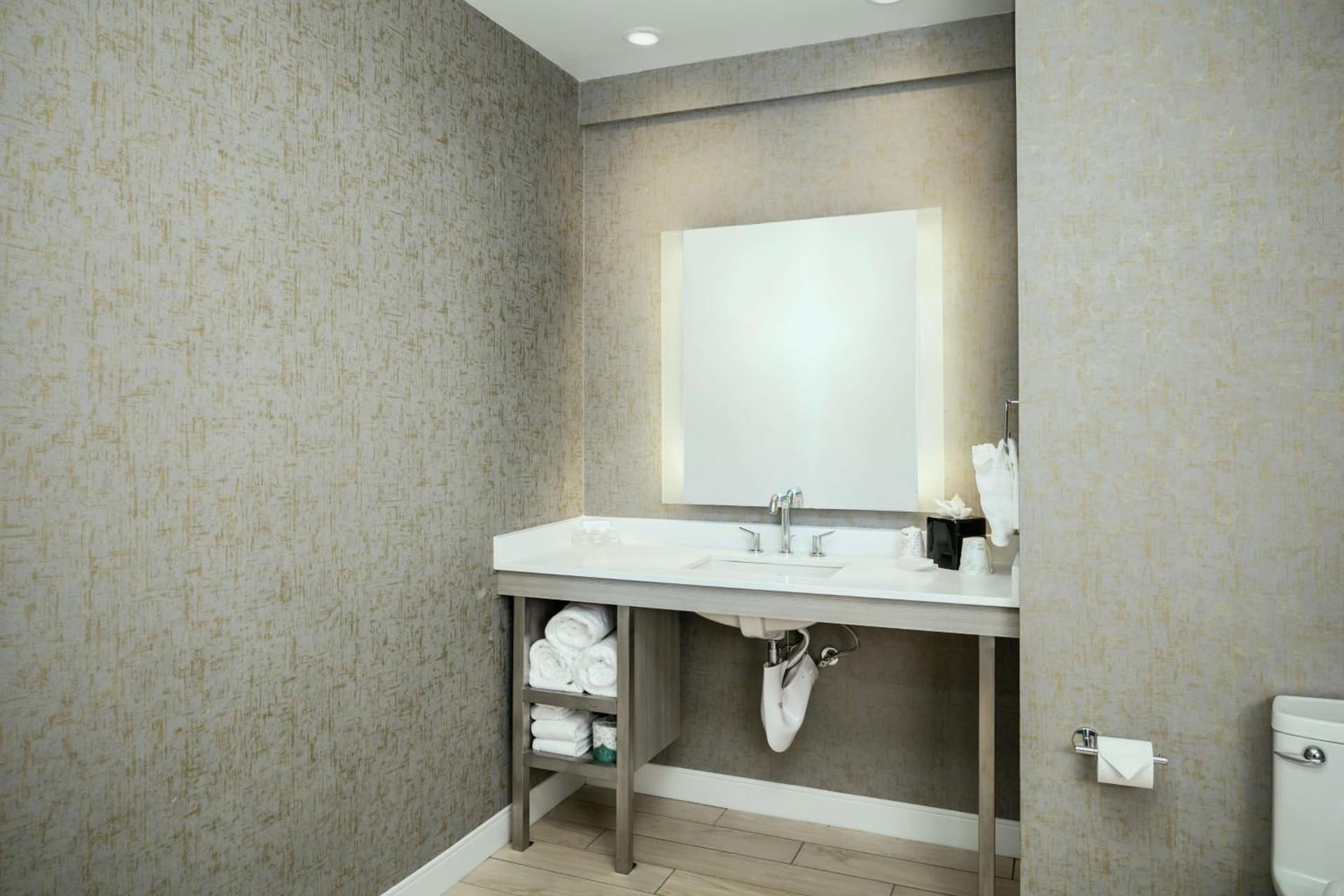 Hilton Garden Inn Seattle Bellevue Downtown, WA gallery photo in Bellevue, WA — image 49