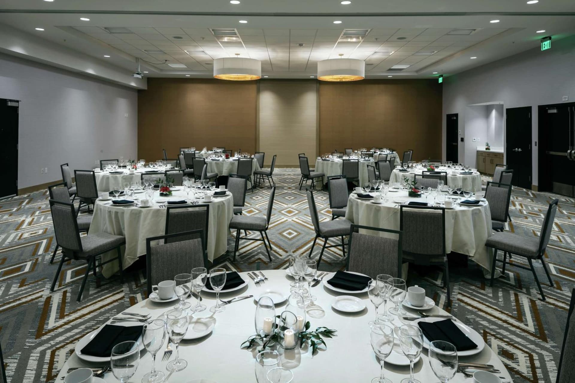Hilton Garden Inn Seattle Bellevue Downtown, WA gallery photo in Bellevue, WA — image 48