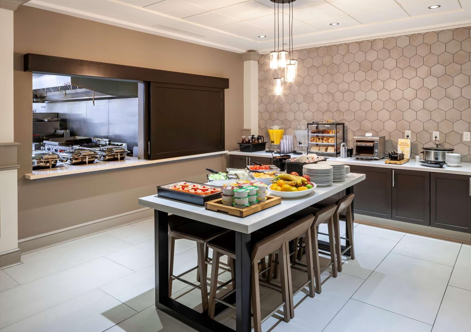 Hilton Garden Inn San Diego Rancho Bernardo interior in Rancho Bernardo, CA — gallery photo 2