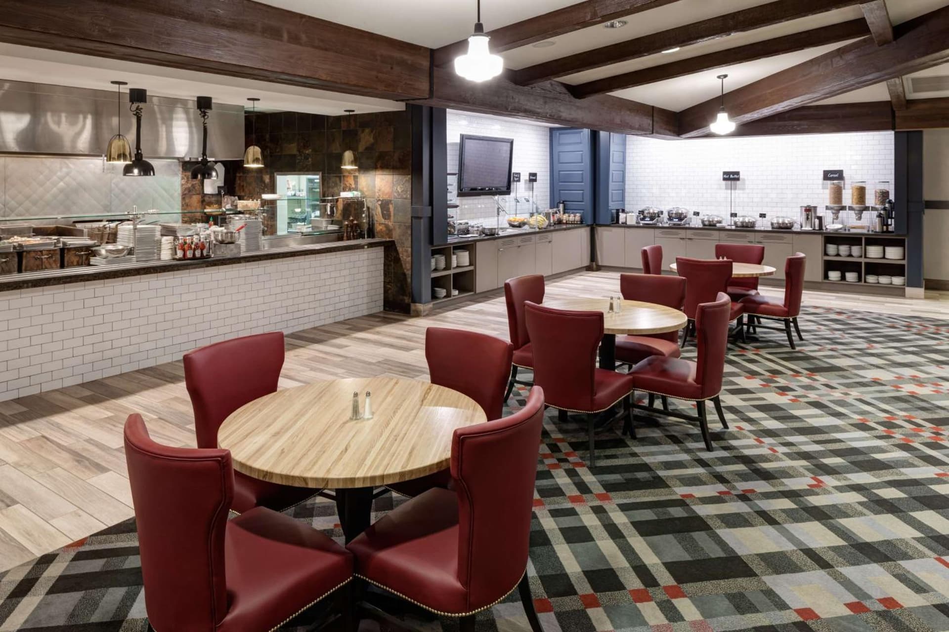Embassy Suites by Hilton Anchorage gallery photo in Anchorage, AK — image 18