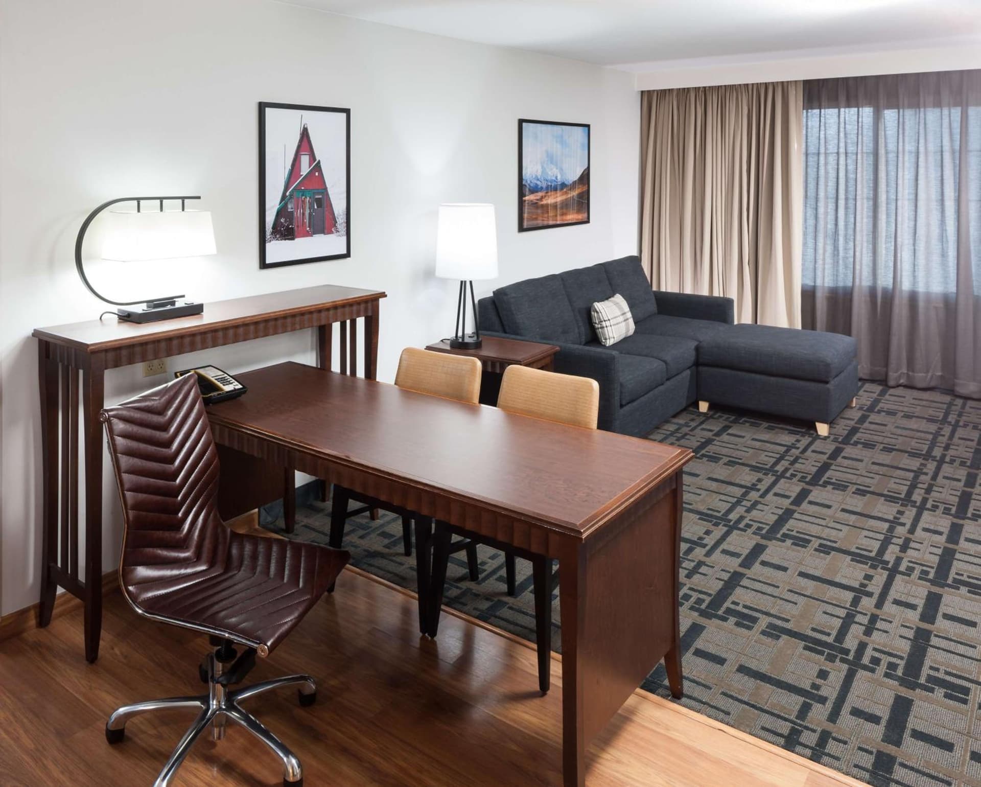 Embassy Suites by Hilton Anchorage gallery photo in Anchorage, AK — image 6