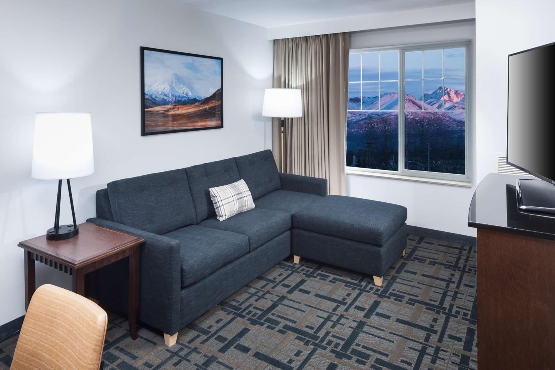 Embassy Suites by Hilton Anchorage gallery photo in Anchorage, AK — image 21