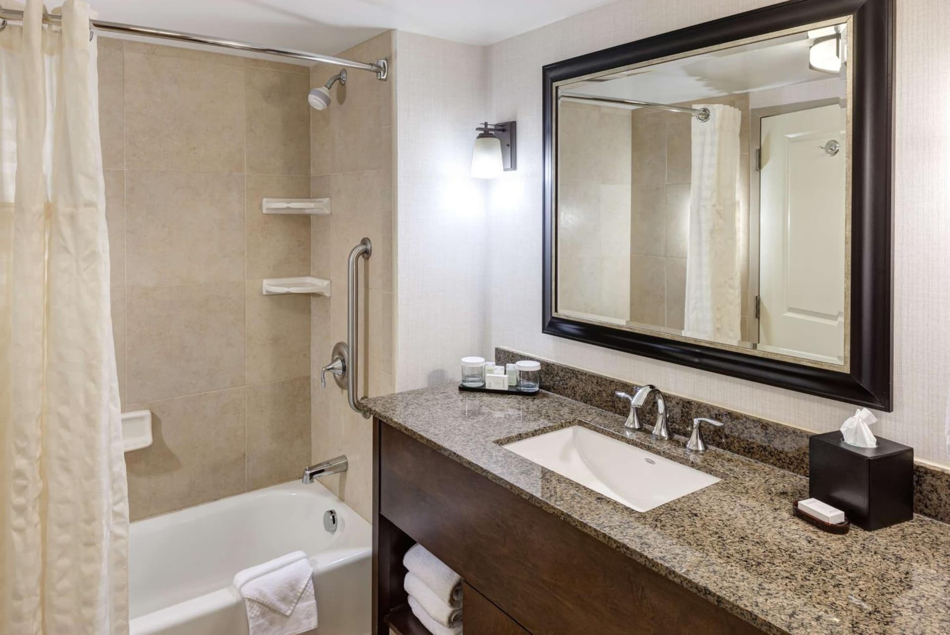 Embassy Suites by Hilton Anchorage gallery photo in Anchorage, AK — image 24