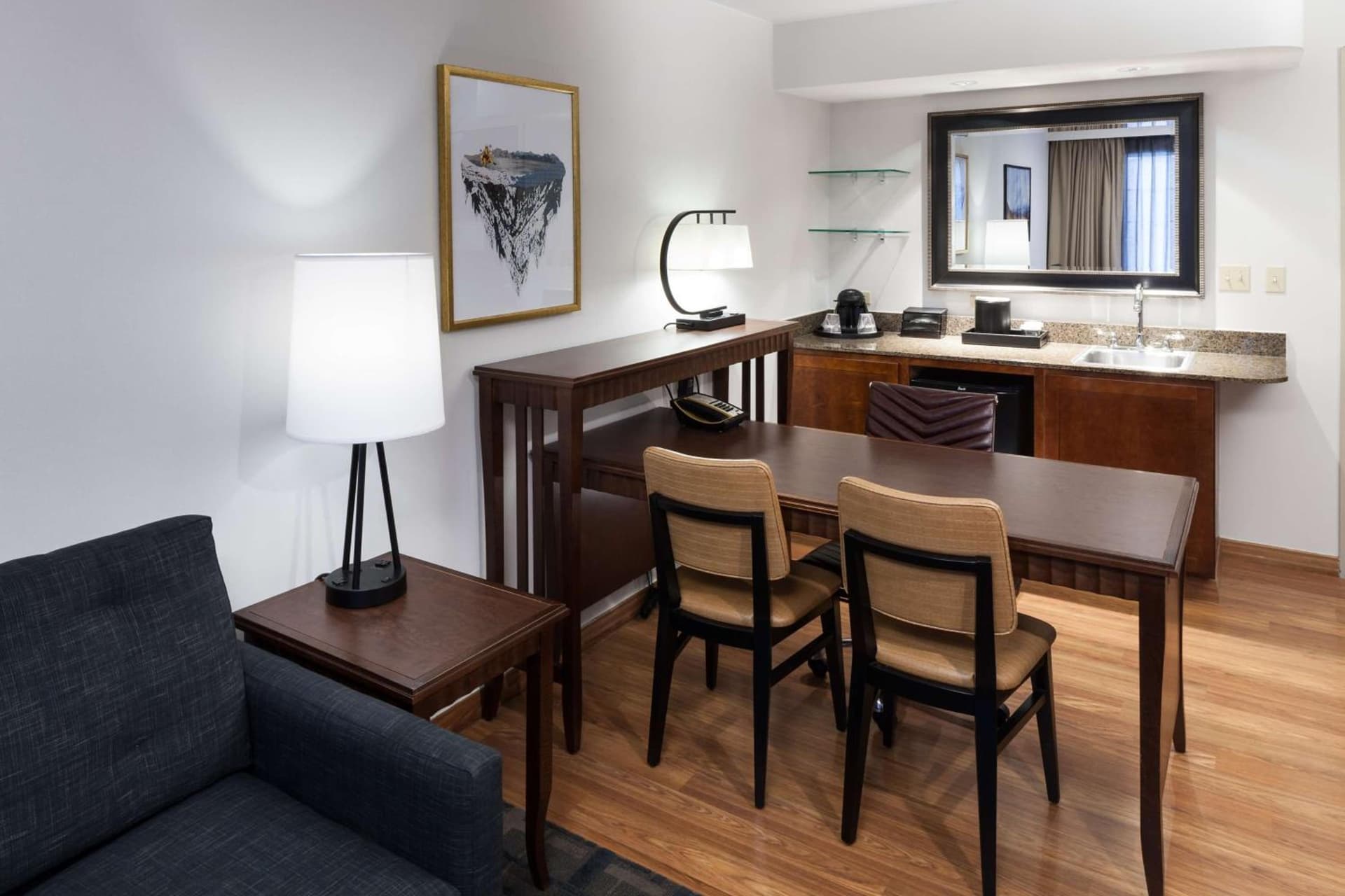 Embassy Suites by Hilton Anchorage gallery photo in Anchorage, AK — image 28