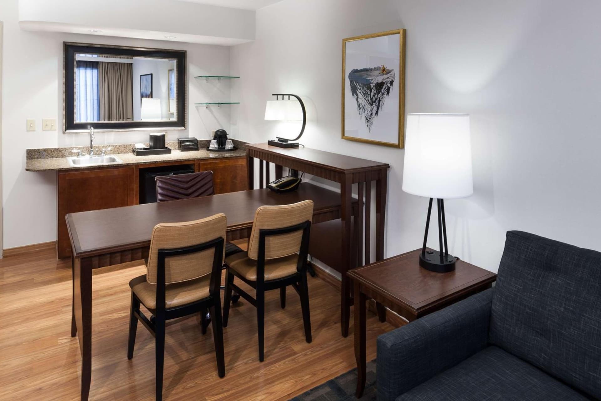 Embassy Suites by Hilton Anchorage gallery photo in Anchorage, AK — image 20