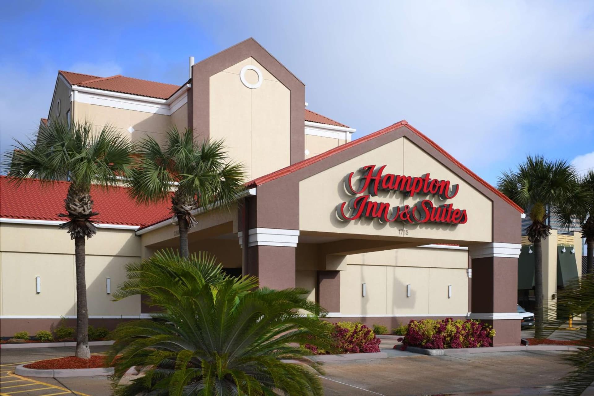 Hampton Inn & Suites Houston-Medical Center-NRG Park interior in Houston, TX — gallery photo 2