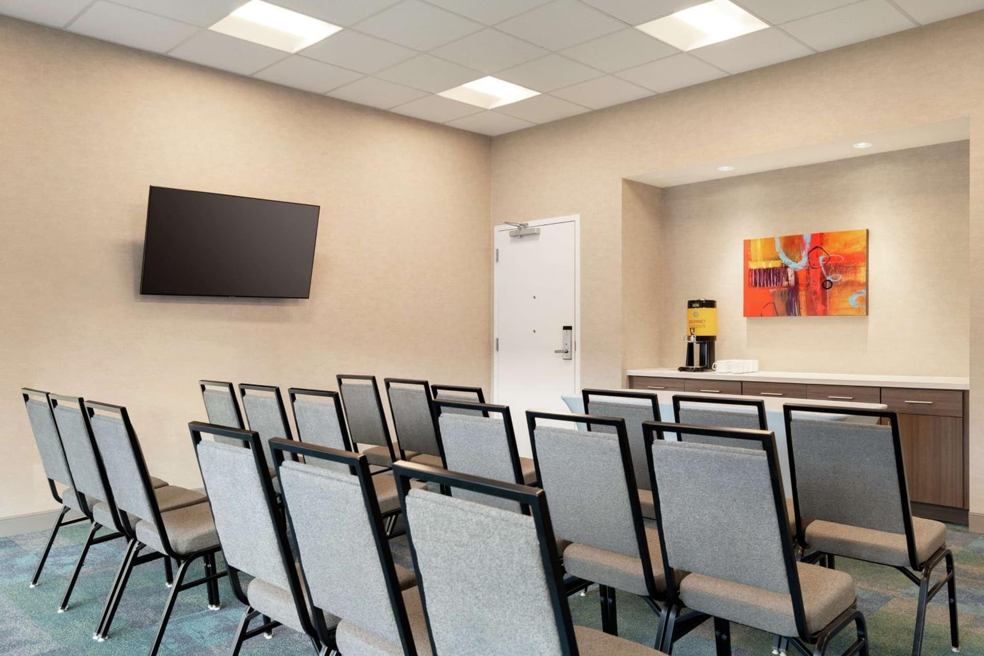 Home2 Suites By Hilton Woodland Hills Los Angeles property views in Woodland Hills, CA — gallery photo 3