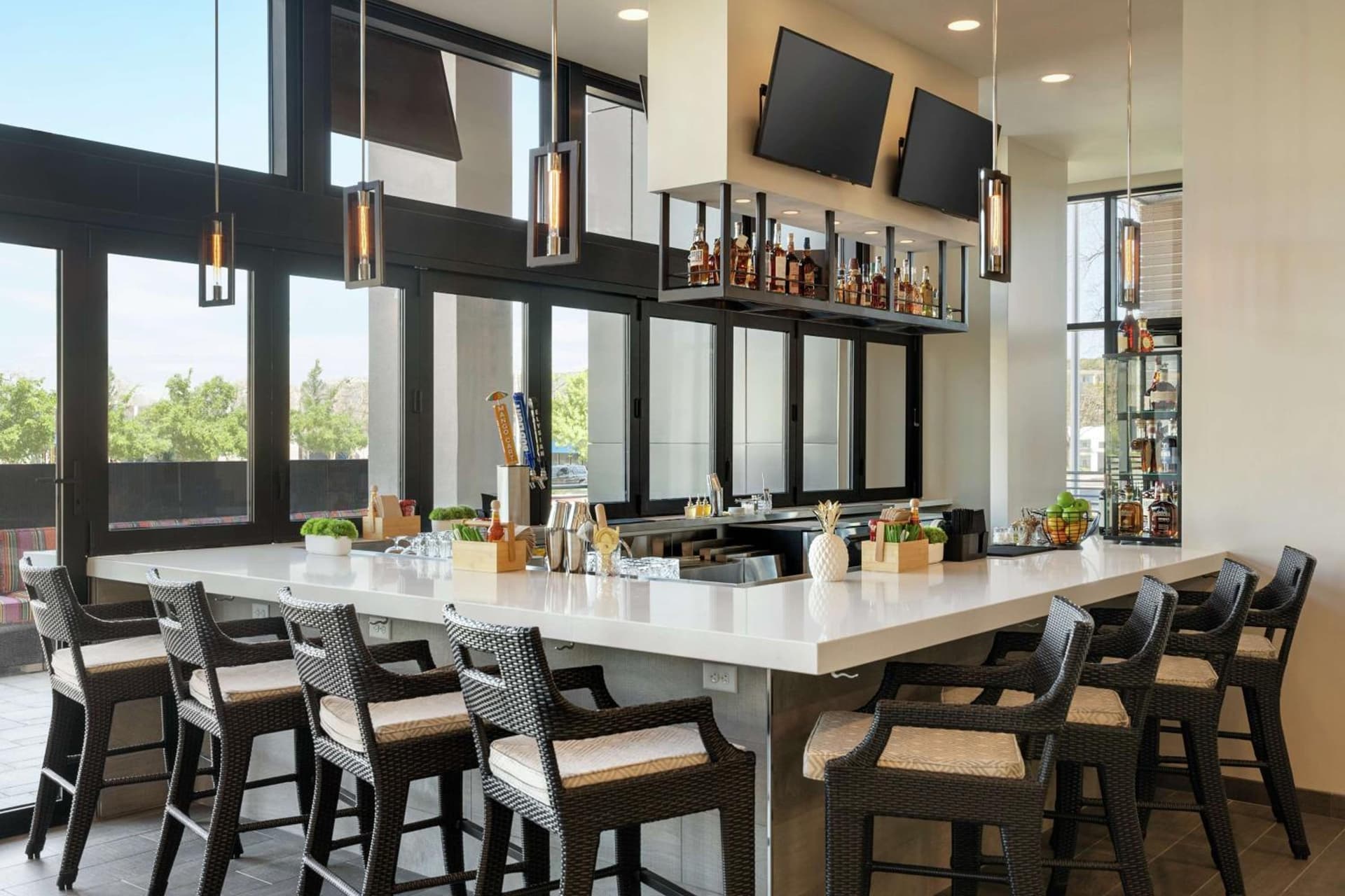 Home2 Suites By Hilton Woodland Hills Los Angeles gallery photo in Woodland Hills, CA — image 4