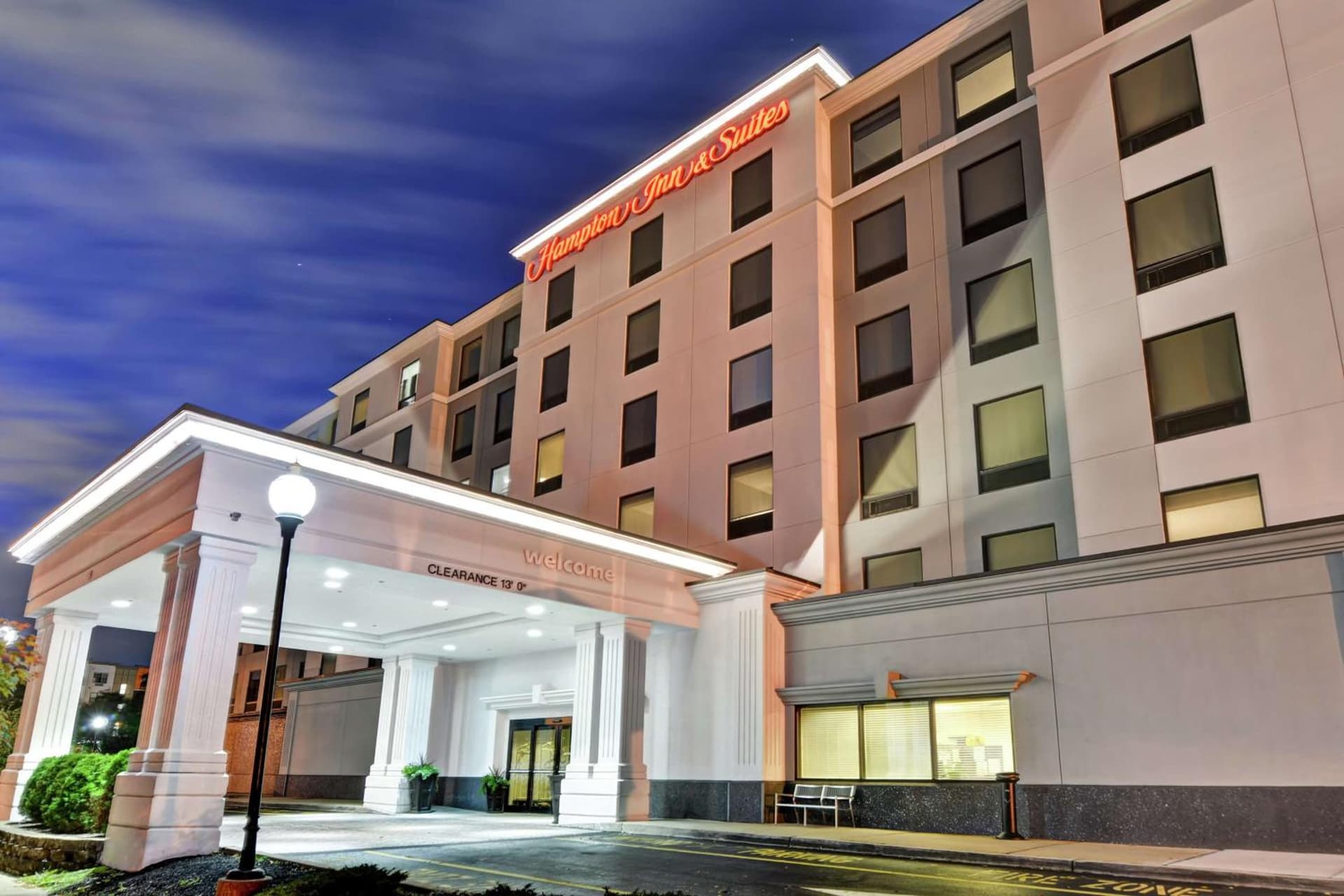Hampton Inn & Suites Newark-Harrison-Riverwalk property views in Newark, NJ — gallery photo 3