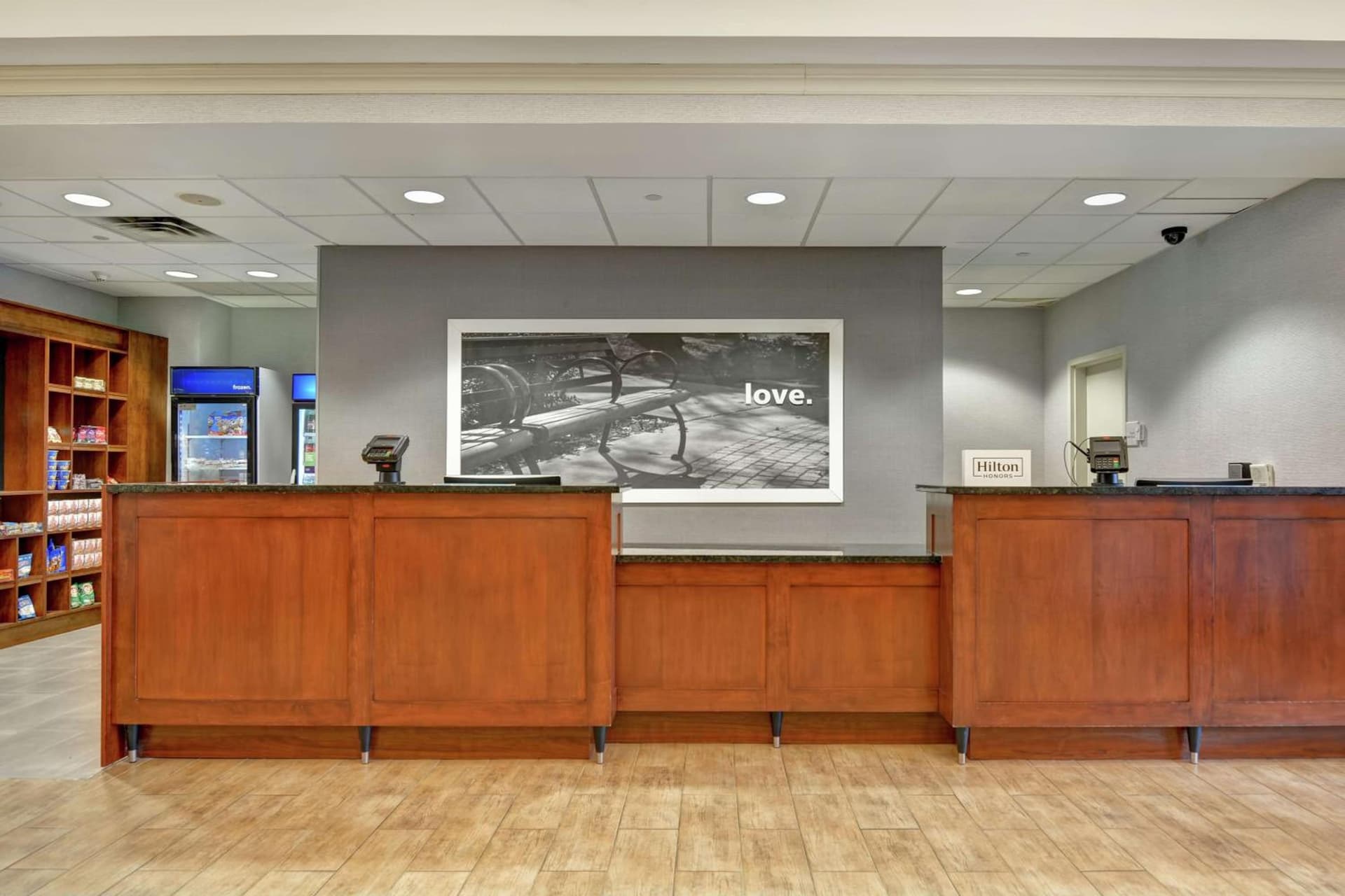 Hampton Inn & Suites Newark-Harrison-Riverwalk gallery photo in Newark, NJ — image 4