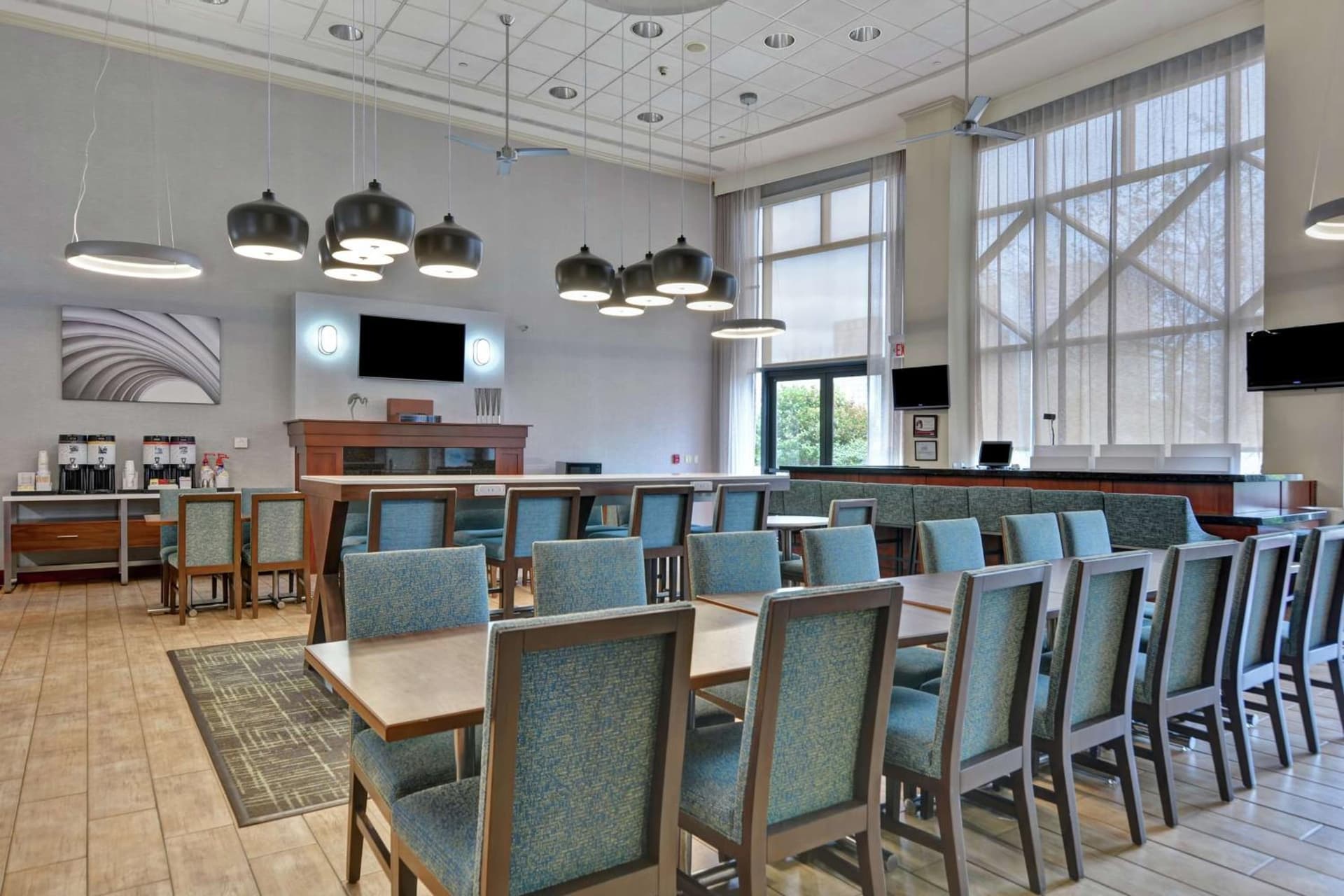 Hampton Inn & Suites Newark-Harrison-Riverwalk gallery photo in Newark, NJ — image 37