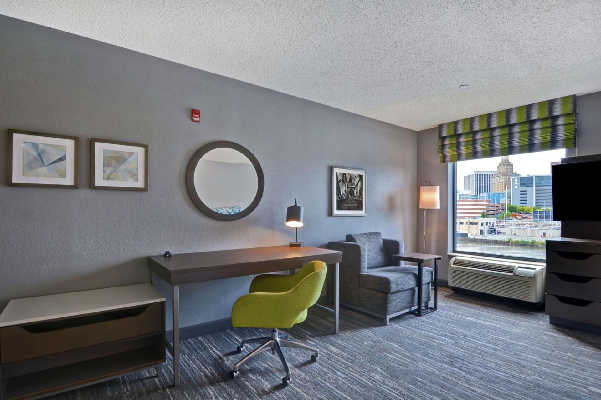 Hampton Inn & Suites Newark-Harrison-Riverwalk gallery photo in Newark, NJ — image 24