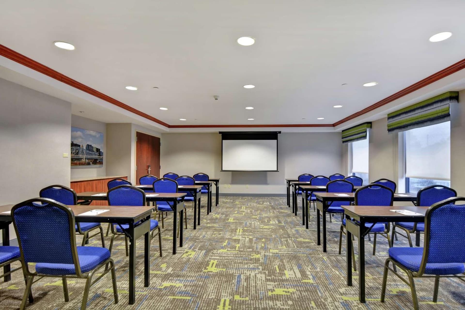Hampton Inn & Suites Newark-Harrison-Riverwalk interior in Newark, NJ — gallery photo 2