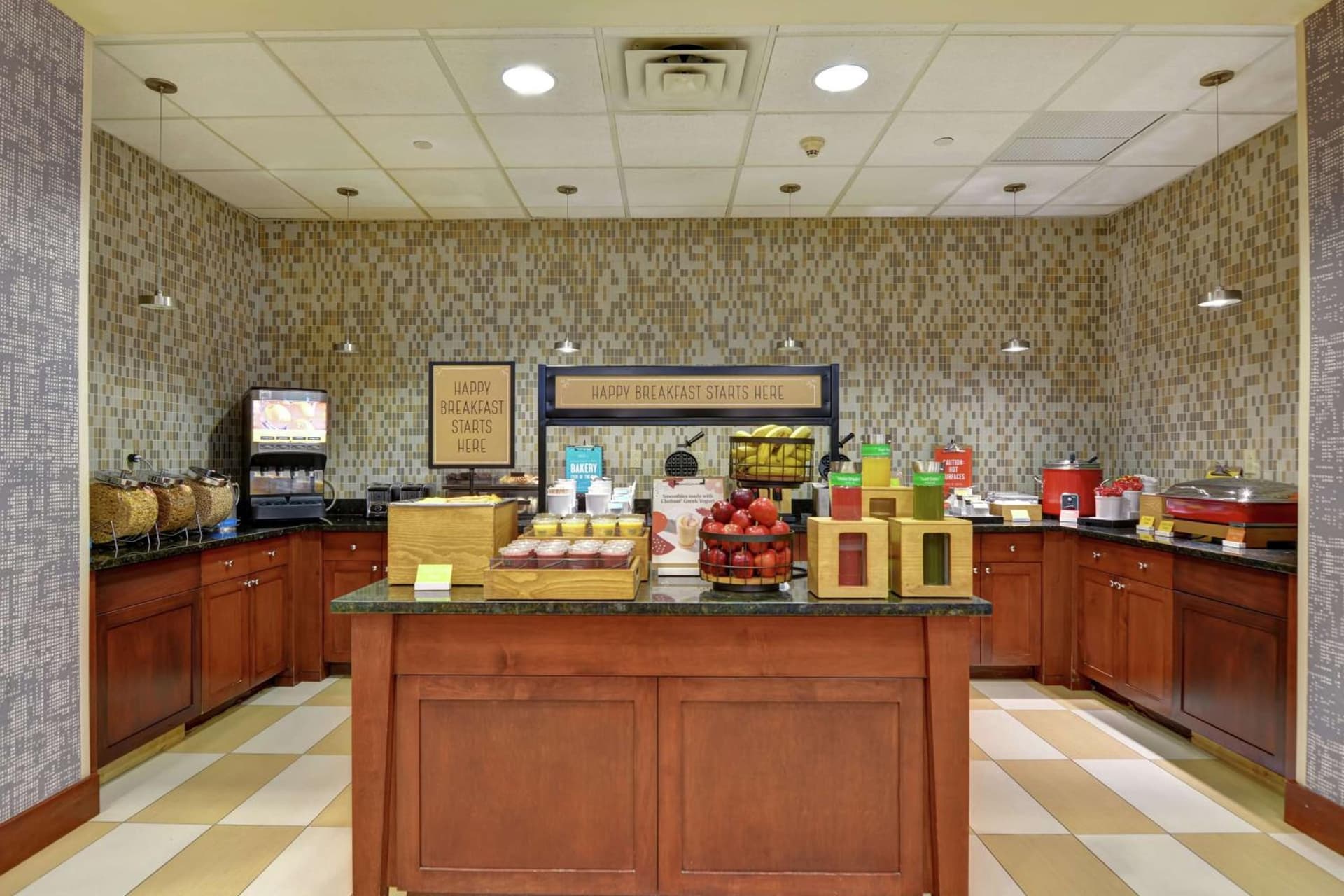Hampton Inn & Suites Newark-Harrison-Riverwalk gallery photo in Newark, NJ — image 23