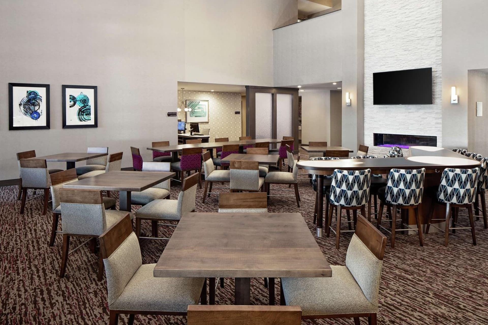 Homewood Suites By Hilton Ronkonkoma interior in Ronkonkoma, NY — gallery photo 2