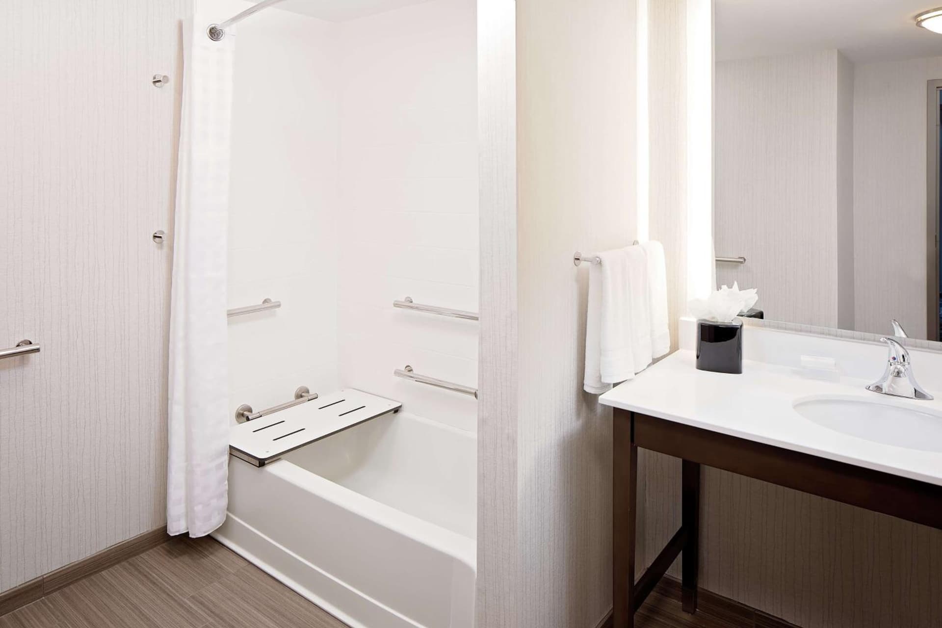 Homewood Suites By Hilton Ronkonkoma property views in Ronkonkoma, NY — gallery photo 3
