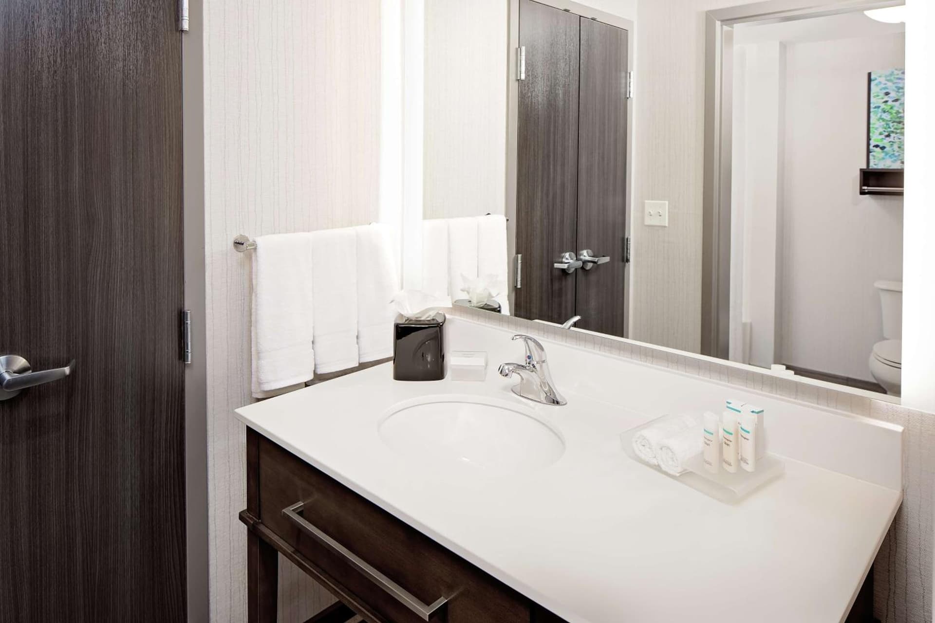 Homewood Suites By Hilton Ronkonkoma gallery photo in Ronkonkoma, NY — image 20