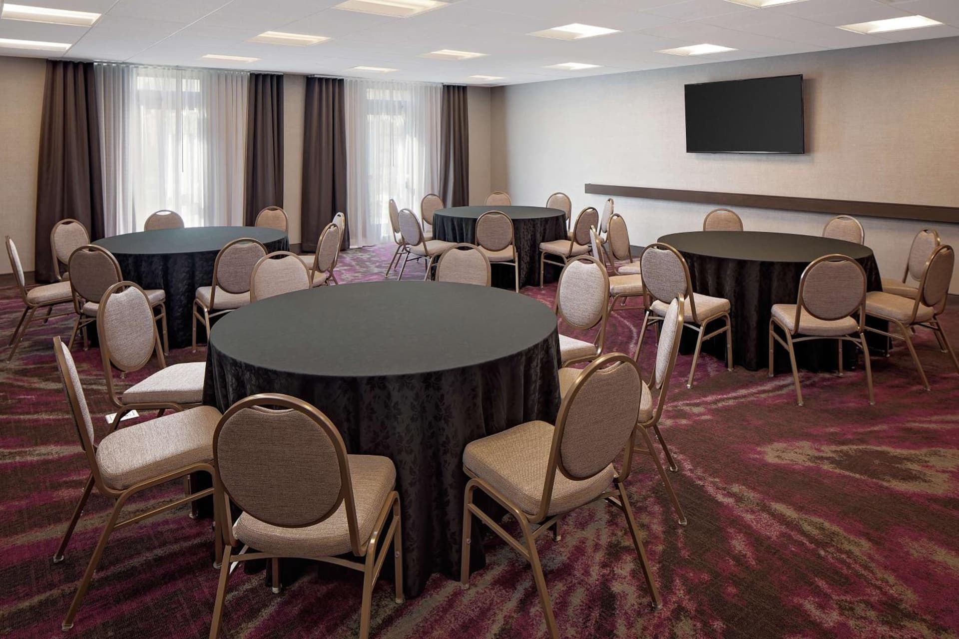 Homewood Suites By Hilton Ronkonkoma gallery photo in Ronkonkoma, NY — image 5