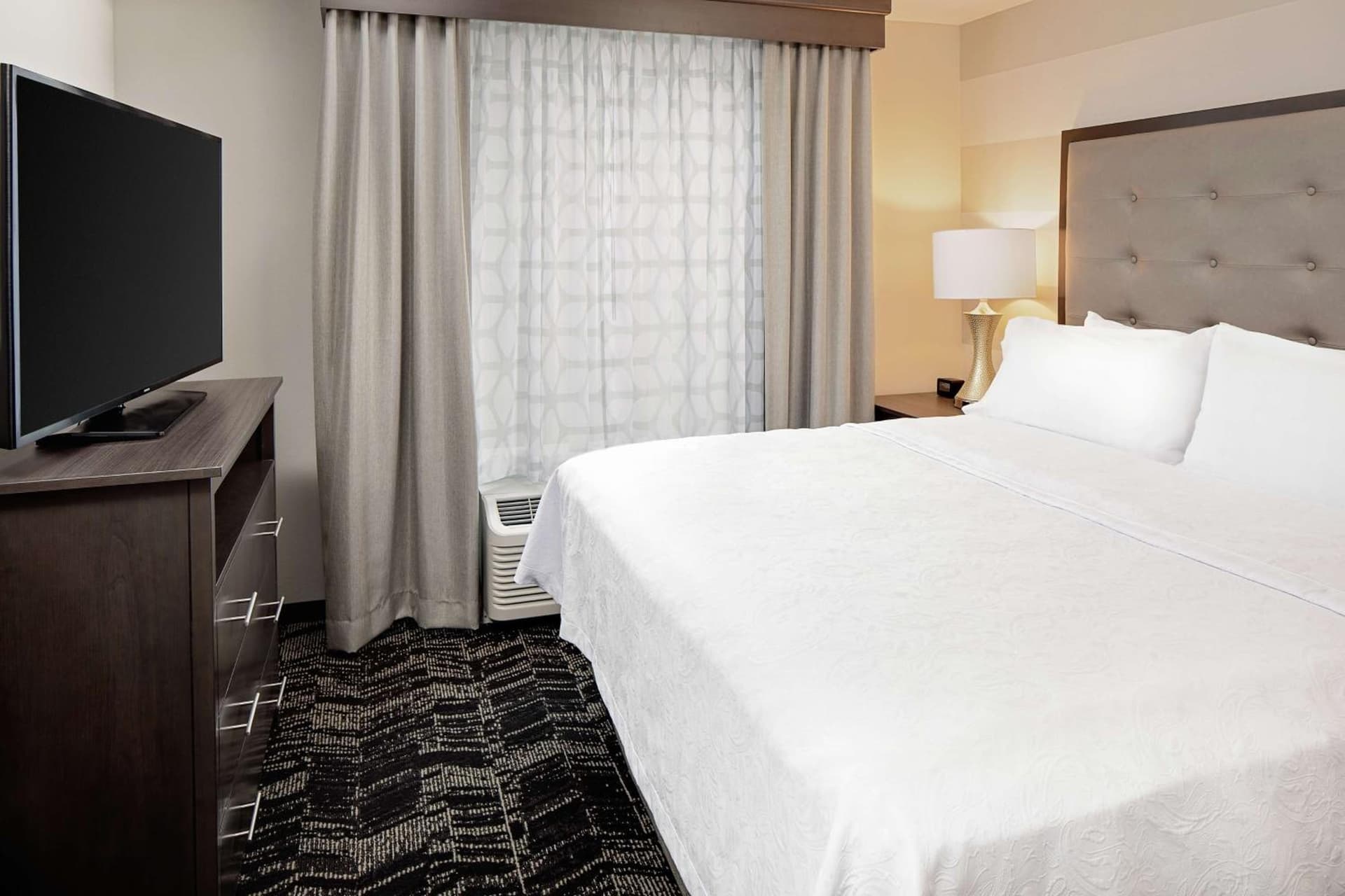 Homewood Suites By Hilton Ronkonkoma gallery photo in Ronkonkoma, NY — image 10