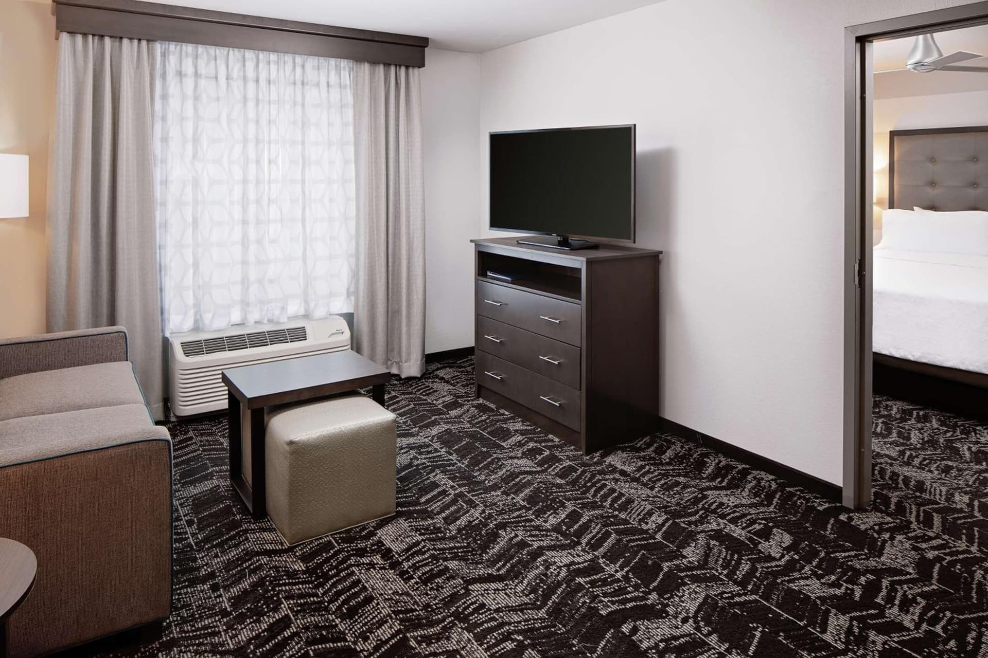 Homewood Suites By Hilton Ronkonkoma gallery photo in Ronkonkoma, NY — image 15